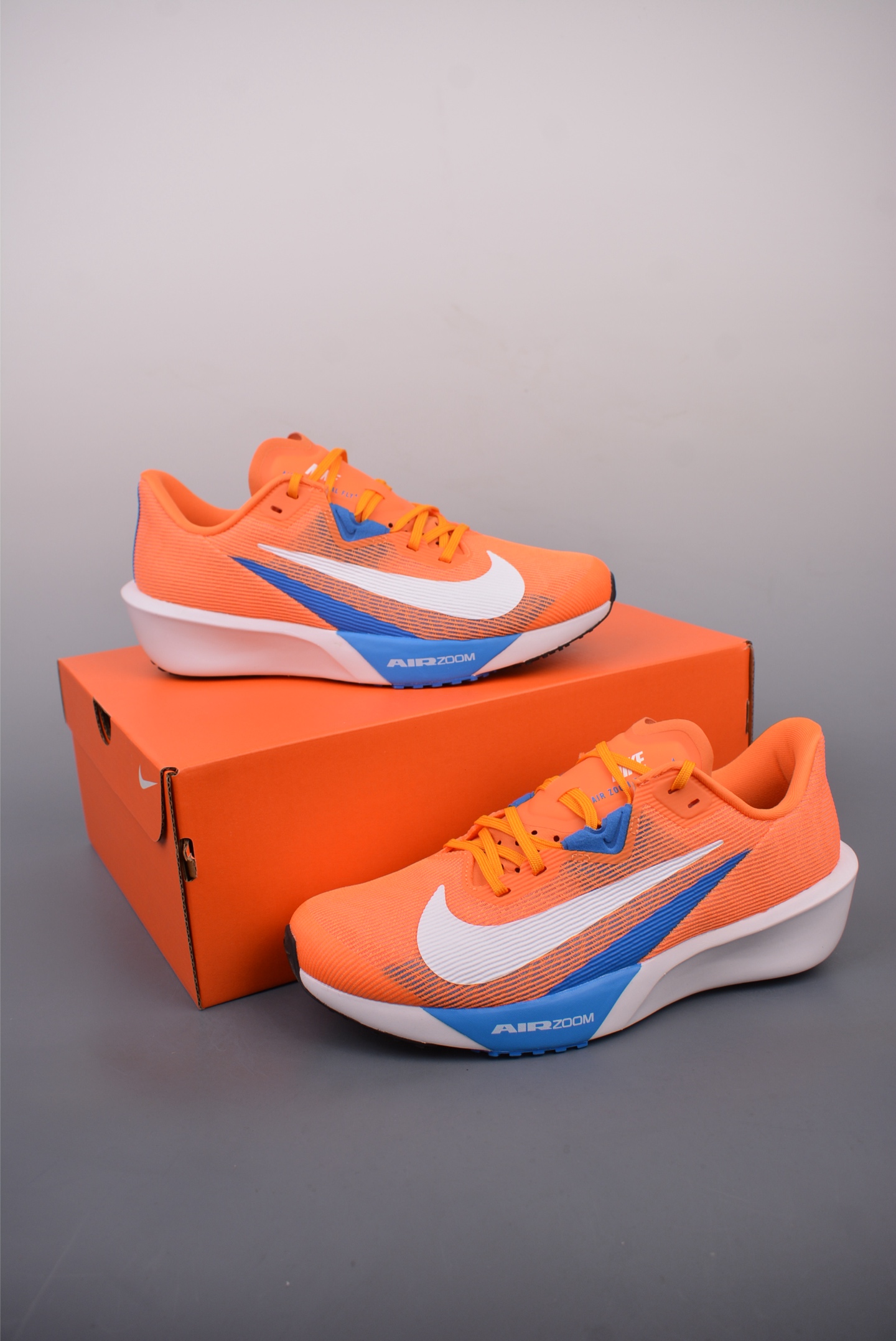 180  NIKE Zoom Rival Fly 4  耐克超弹轻盈跑步鞋   FV6040-800