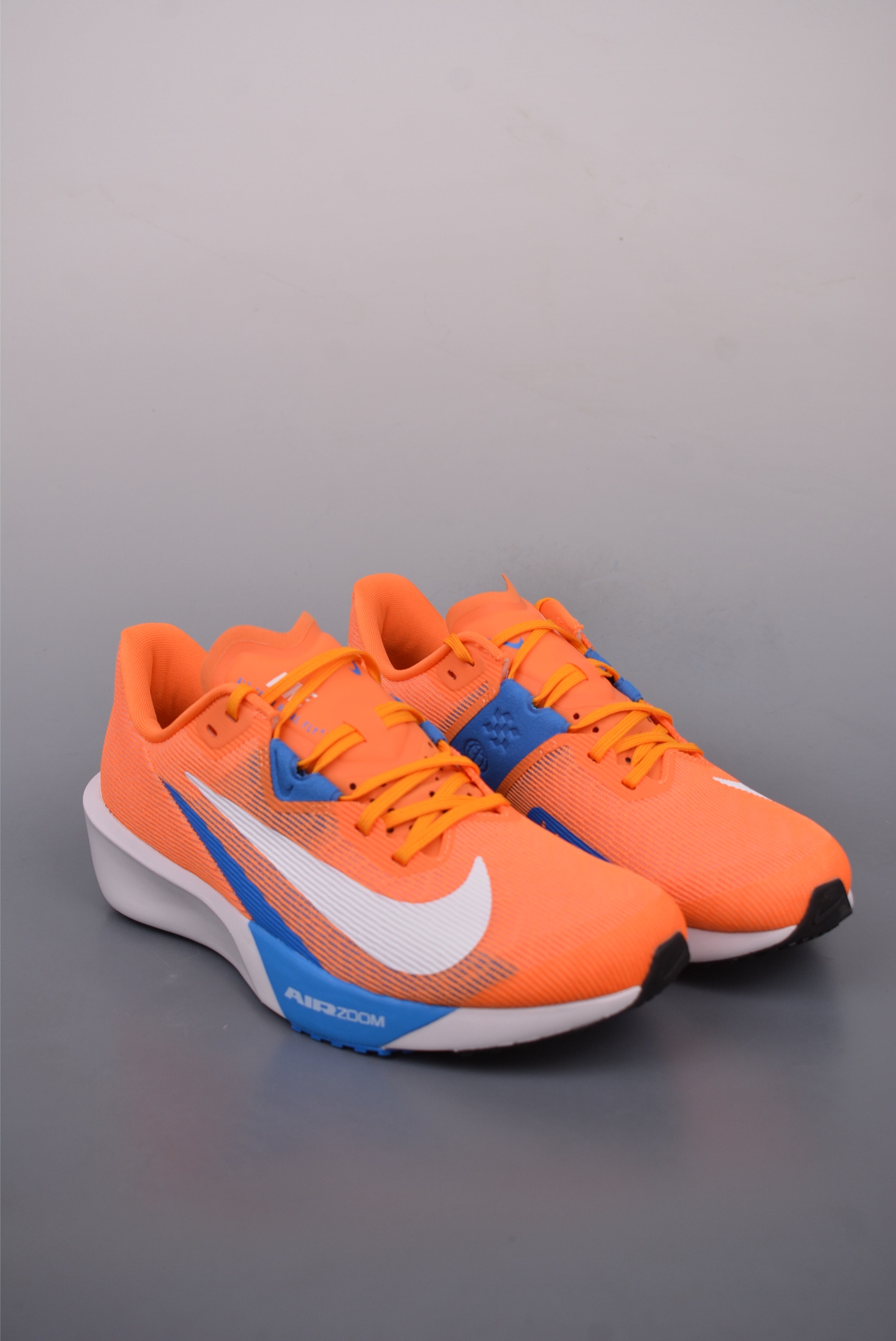 180  NIKE Zoom Rival Fly 4  耐克超弹轻盈跑步鞋   FV6040-800