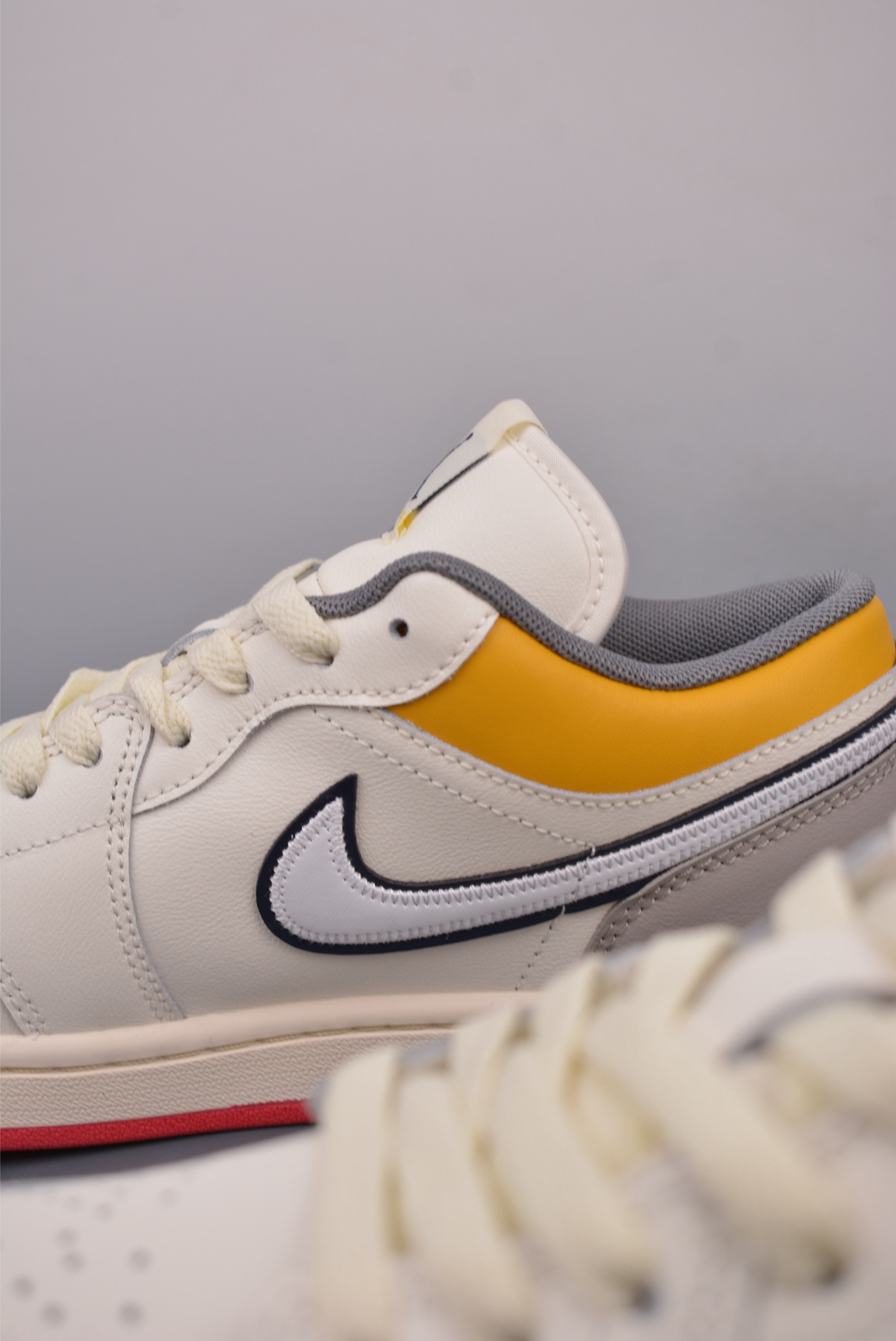 240  原装裸鞋级 市面最高工艺产物  Air Jordan 1 Low OG“Premium” 复刻四色swoosh 纯原系列 HV4511-133