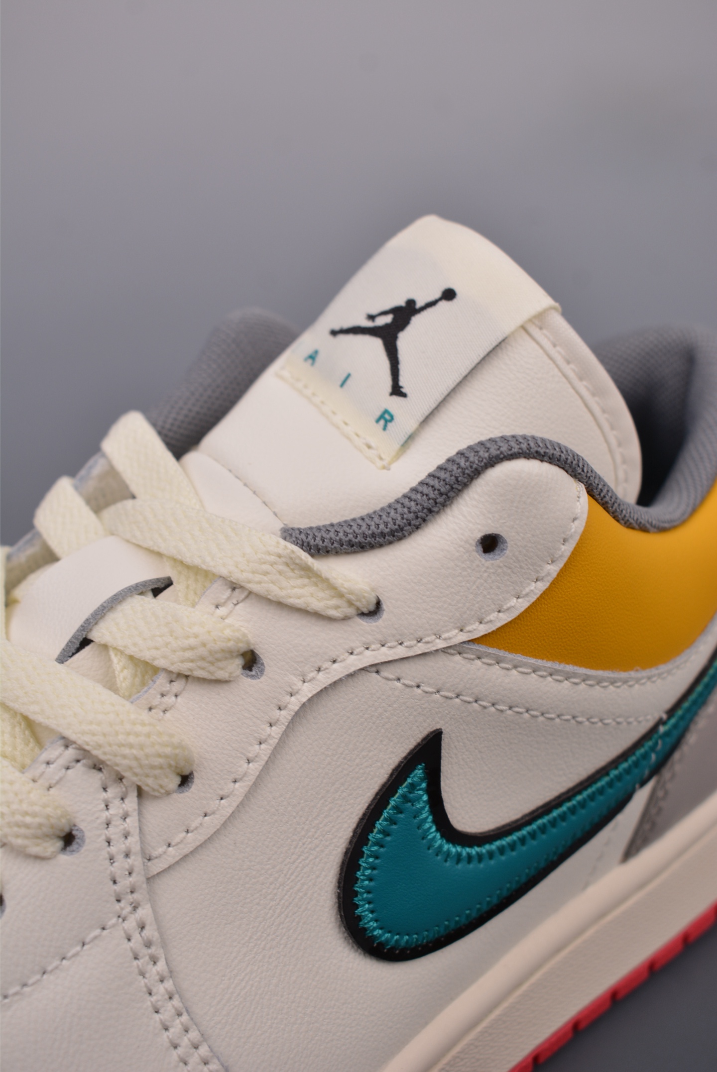 240  原装裸鞋级 市面最高工艺产物  Air Jordan 1 Low OG“Premium” 复刻四色swoosh 纯原系列 HV4511-133