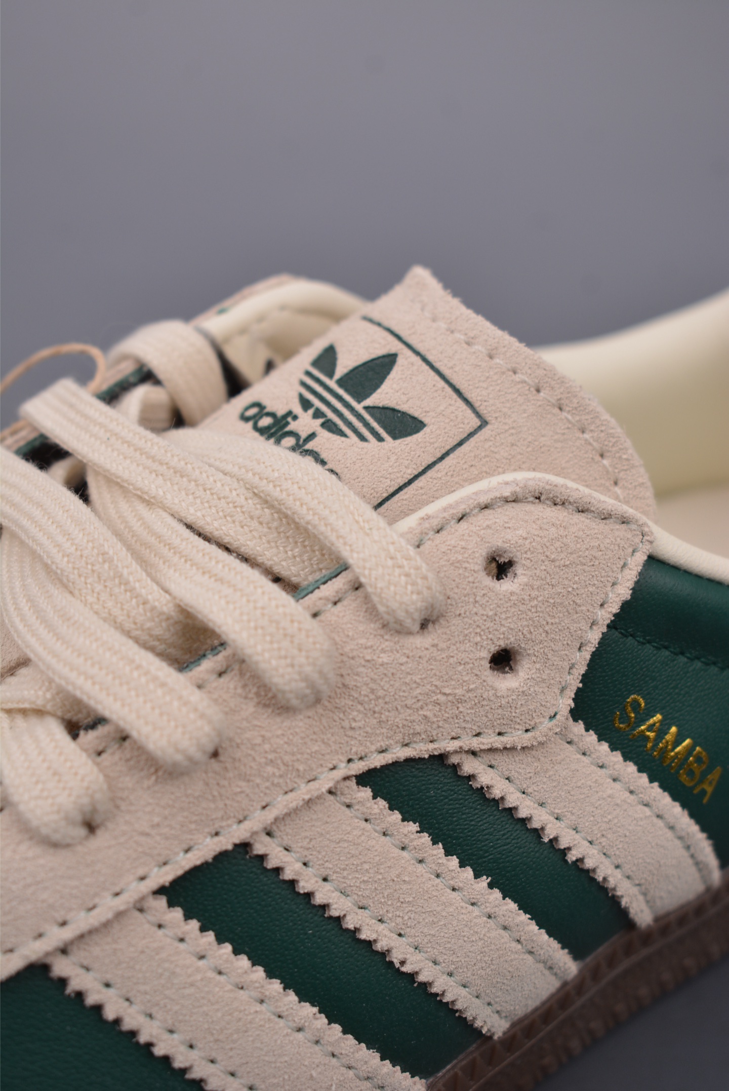180  Adidas Samba OG  复古桑巴板鞋   JI3215