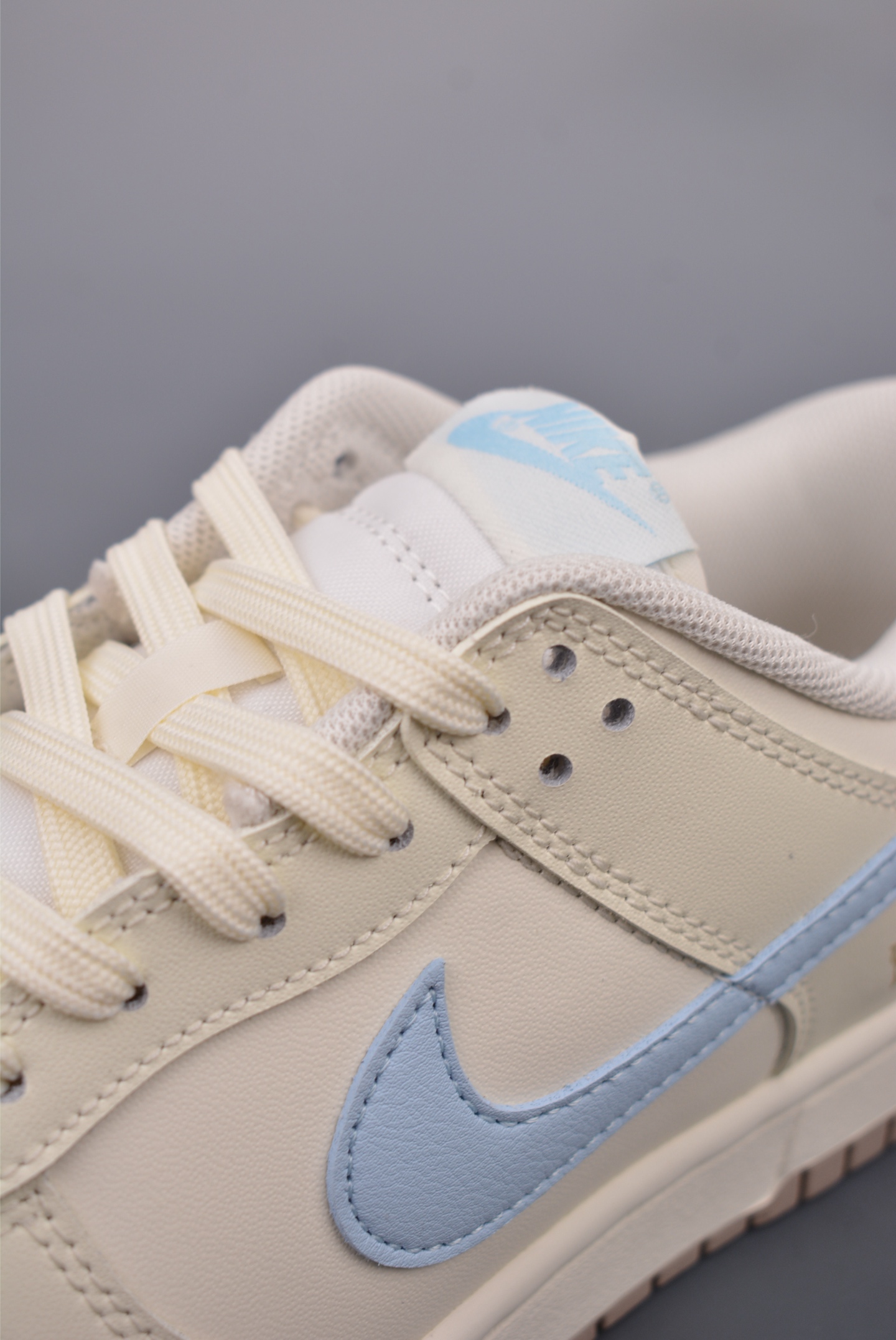240  Nike SB Dunk Low 丘比特之心 解构抽绳鞋带  YW0212-012
