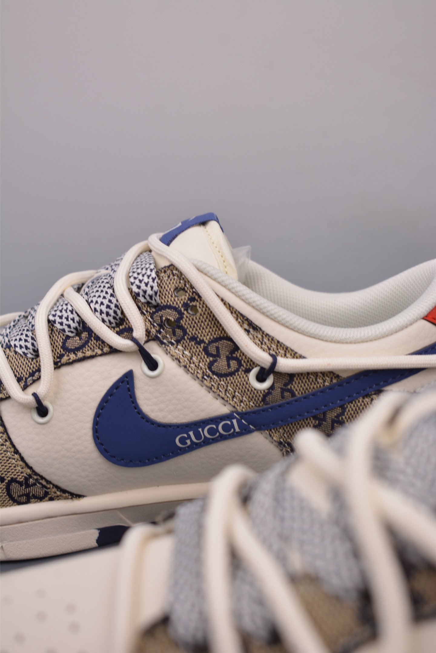 300  Nike SB Dunk Low GUCCI联名 解构抽绳鞋带  SJ2068-317