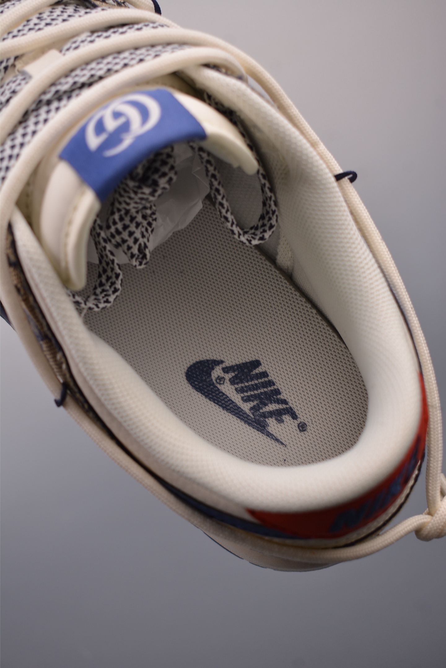 300  Nike SB Dunk Low GUCCI联名 解构抽绳鞋带  SJ2068-317