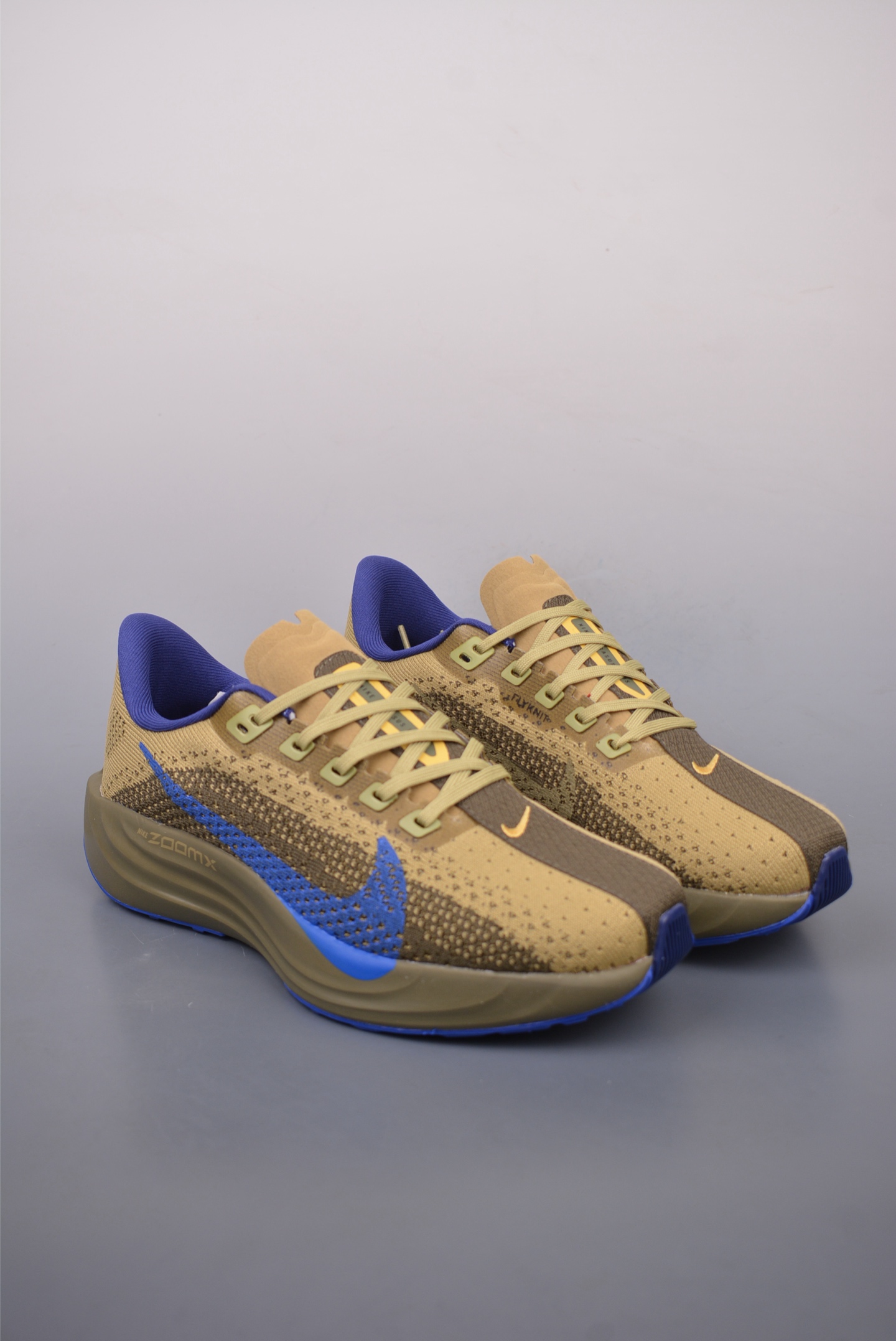 180  Nike REACTX PEGASUS Plus  飞马跑步鞋  HQ3221-325