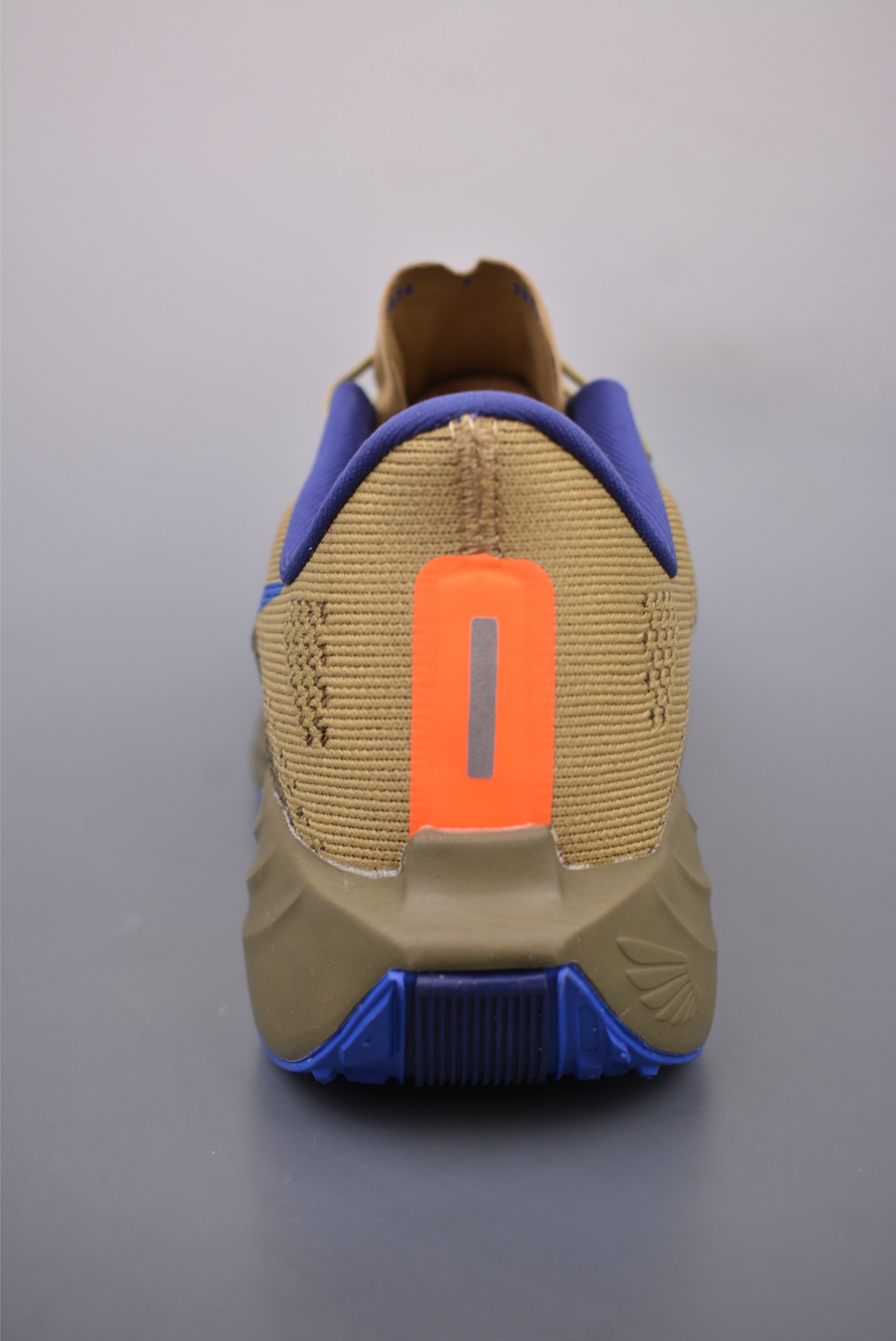 180  Nike REACTX PEGASUS Plus  飞马跑步鞋  HQ3221-325