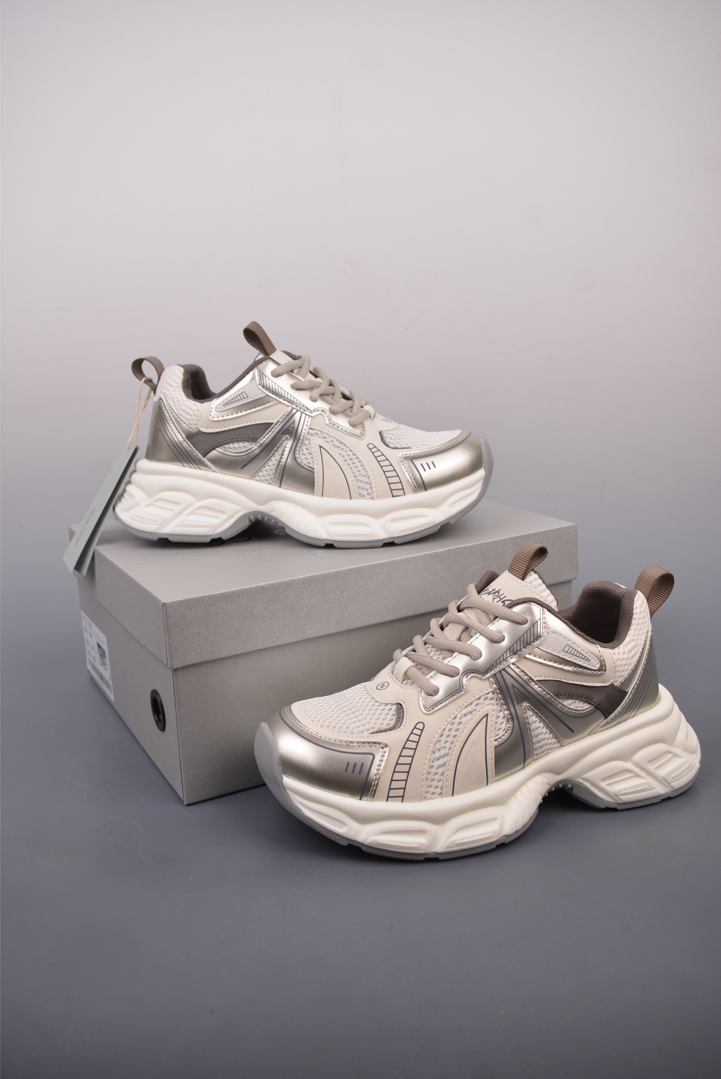 220  GG-CC Chunky Low  厚底增高运动老爹鞋   25801622
