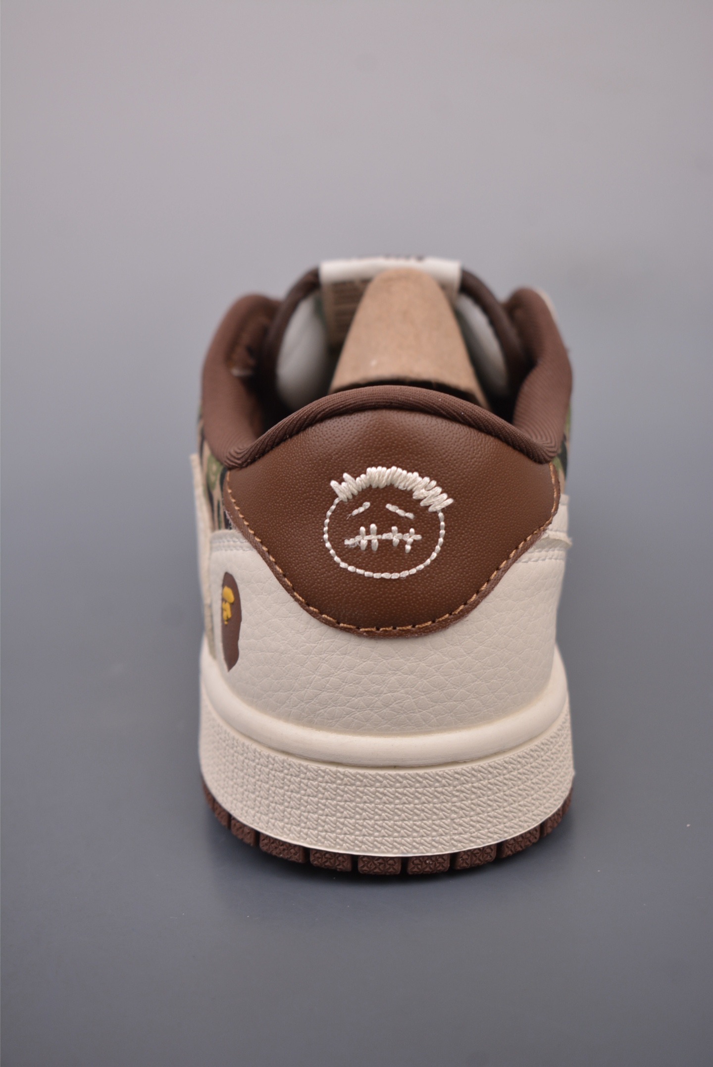 280  Fragment x Travis Scott x 猿人头 Air Jordan 1 Low 三方联名倒钩  XS7089-109