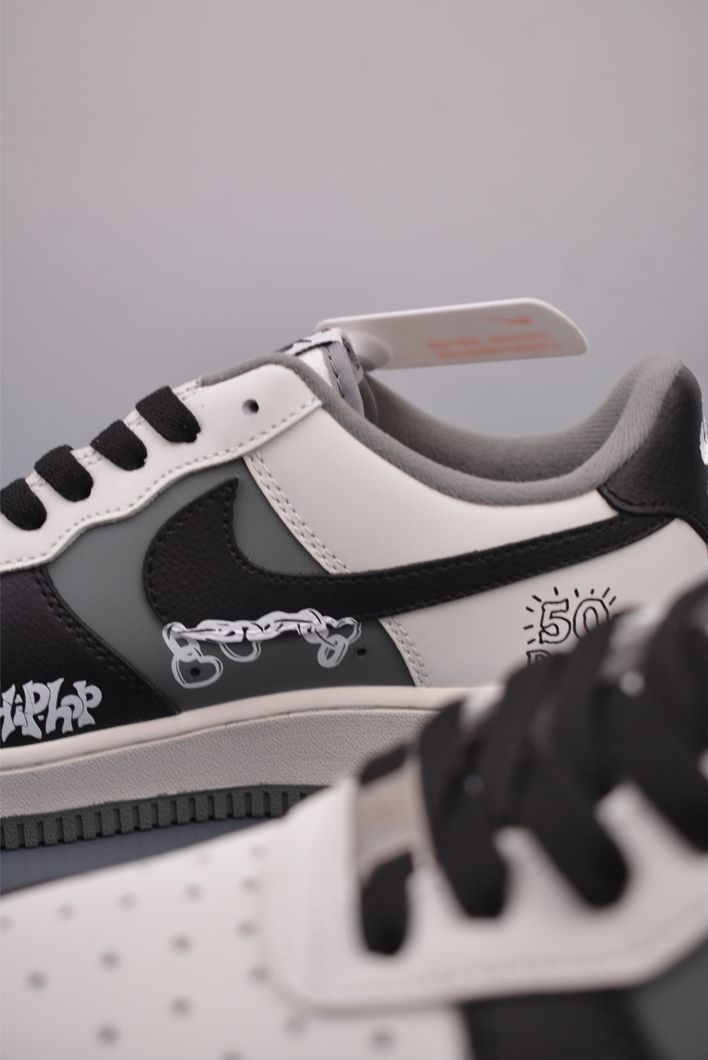260  Nike Air Force 1 Low 50Cent  DB3301-660