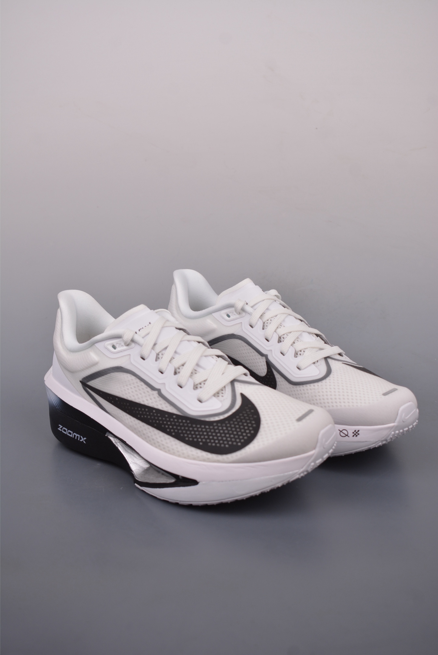 240  NIKE AIR Zoom RIVAL Fly 6 超轻跑步鞋 织物减震轻盈跑步鞋  FN8455-100