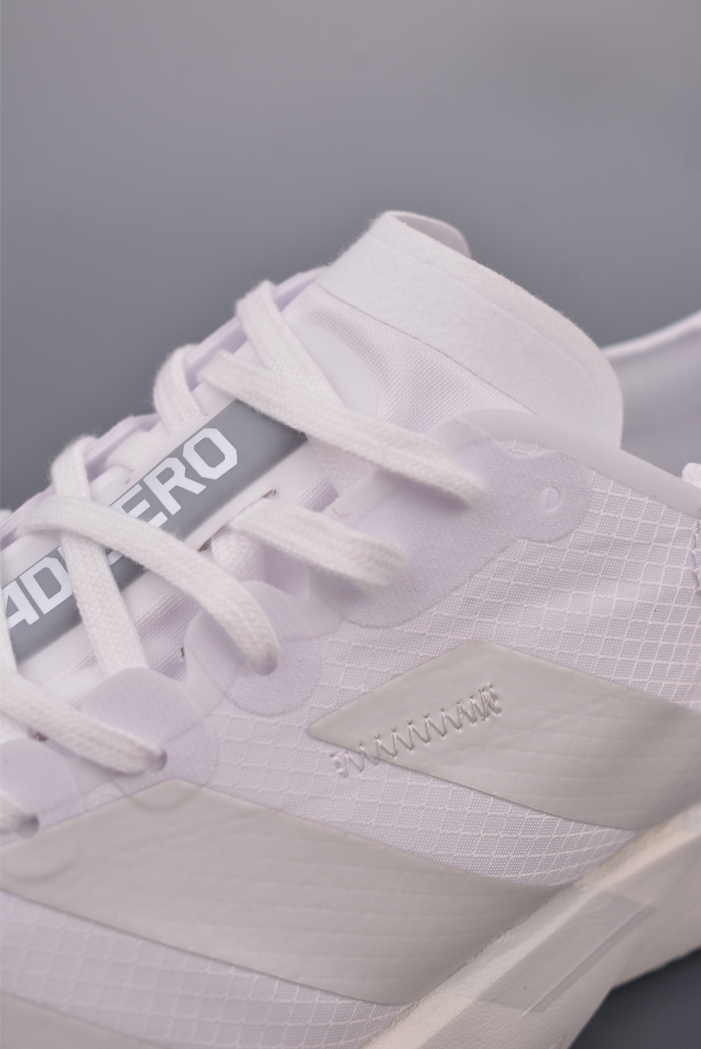 190  Adidas Adizero Adios 4 M 阿迪超轻透气缓震跑鞋   JR6366