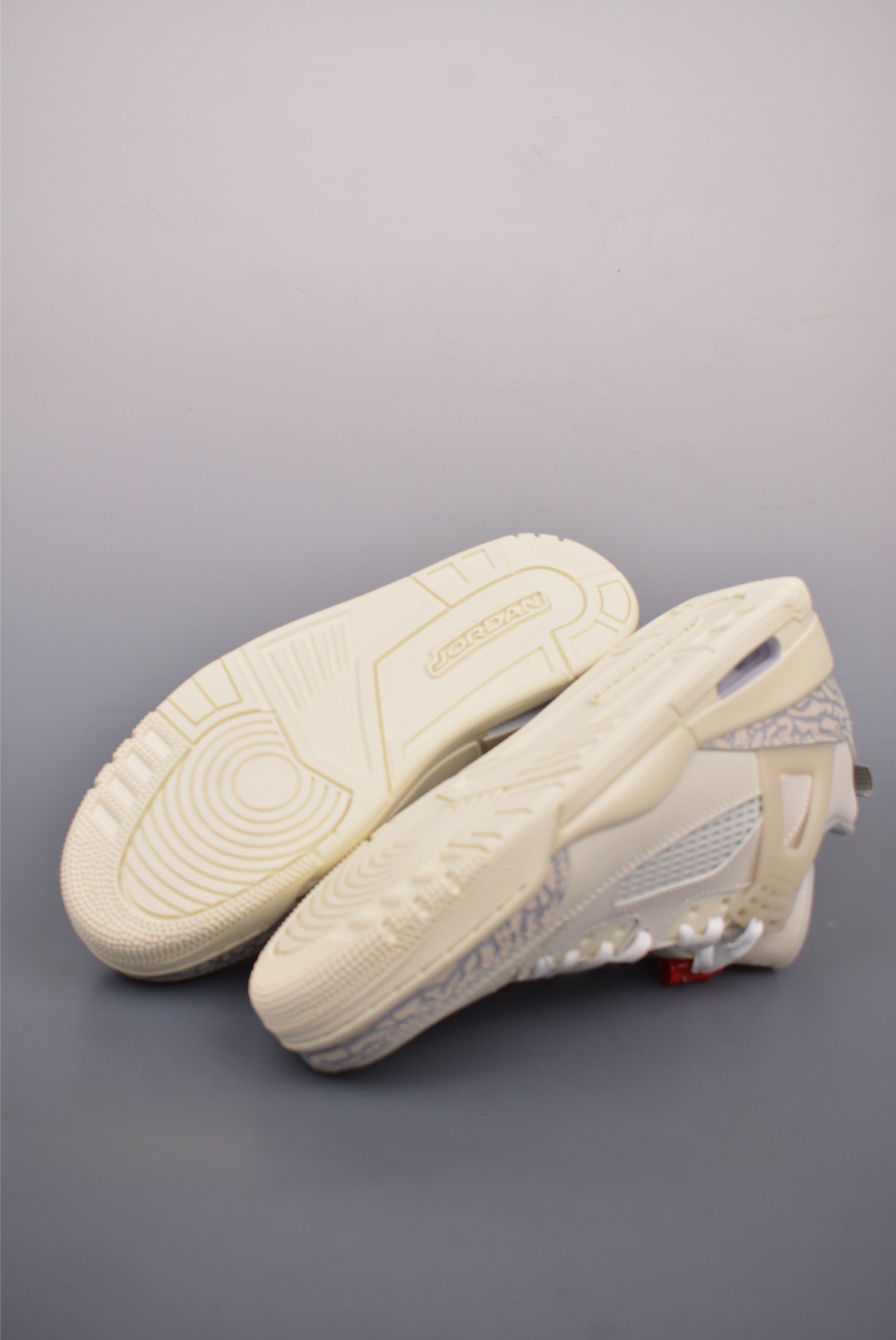 260  Jordan Spizike Low 纯原低帮篮球鞋   FQ1759-100