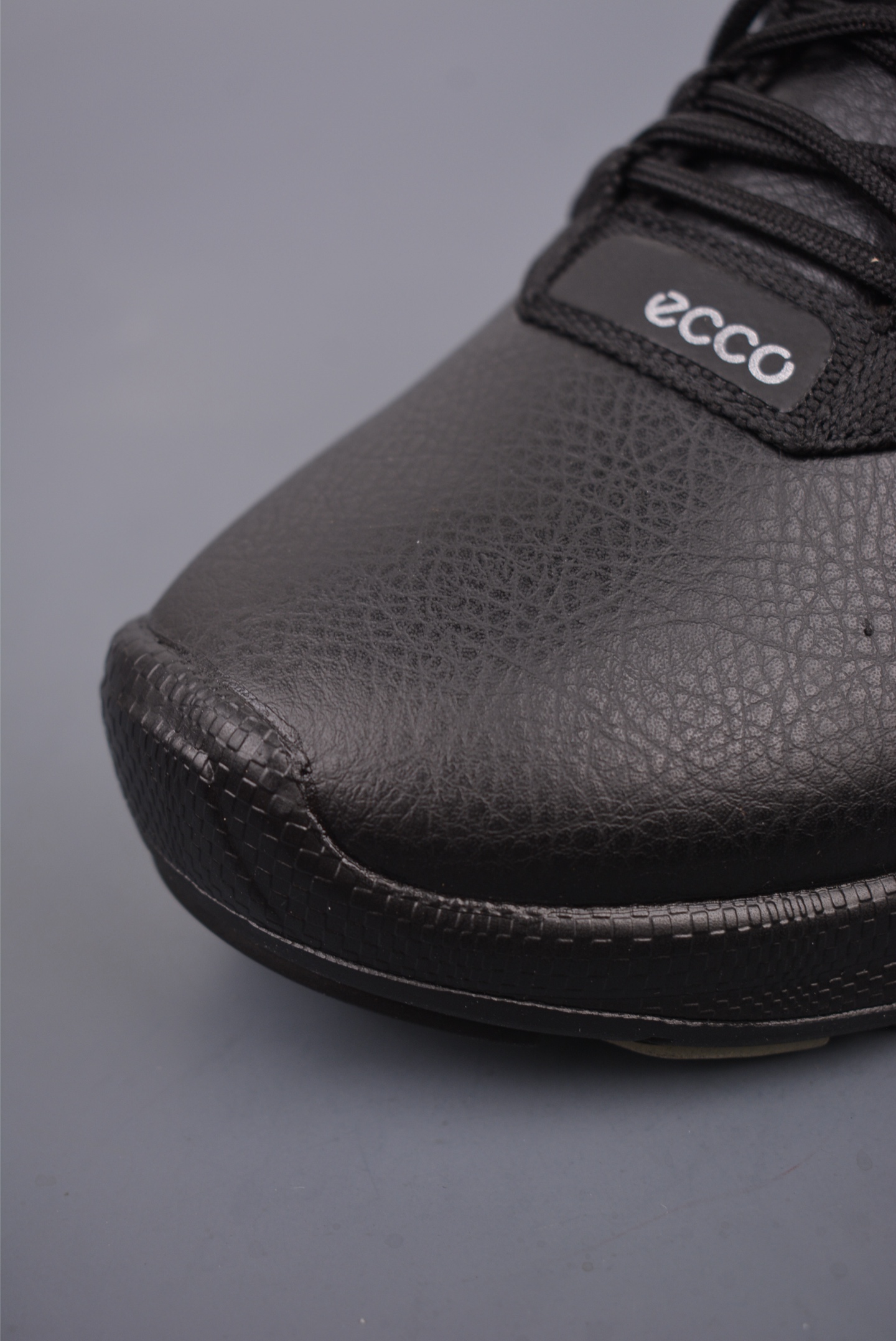 300  ECCO爱步运动男鞋 25年新款百搭跑步健身鞋   800444