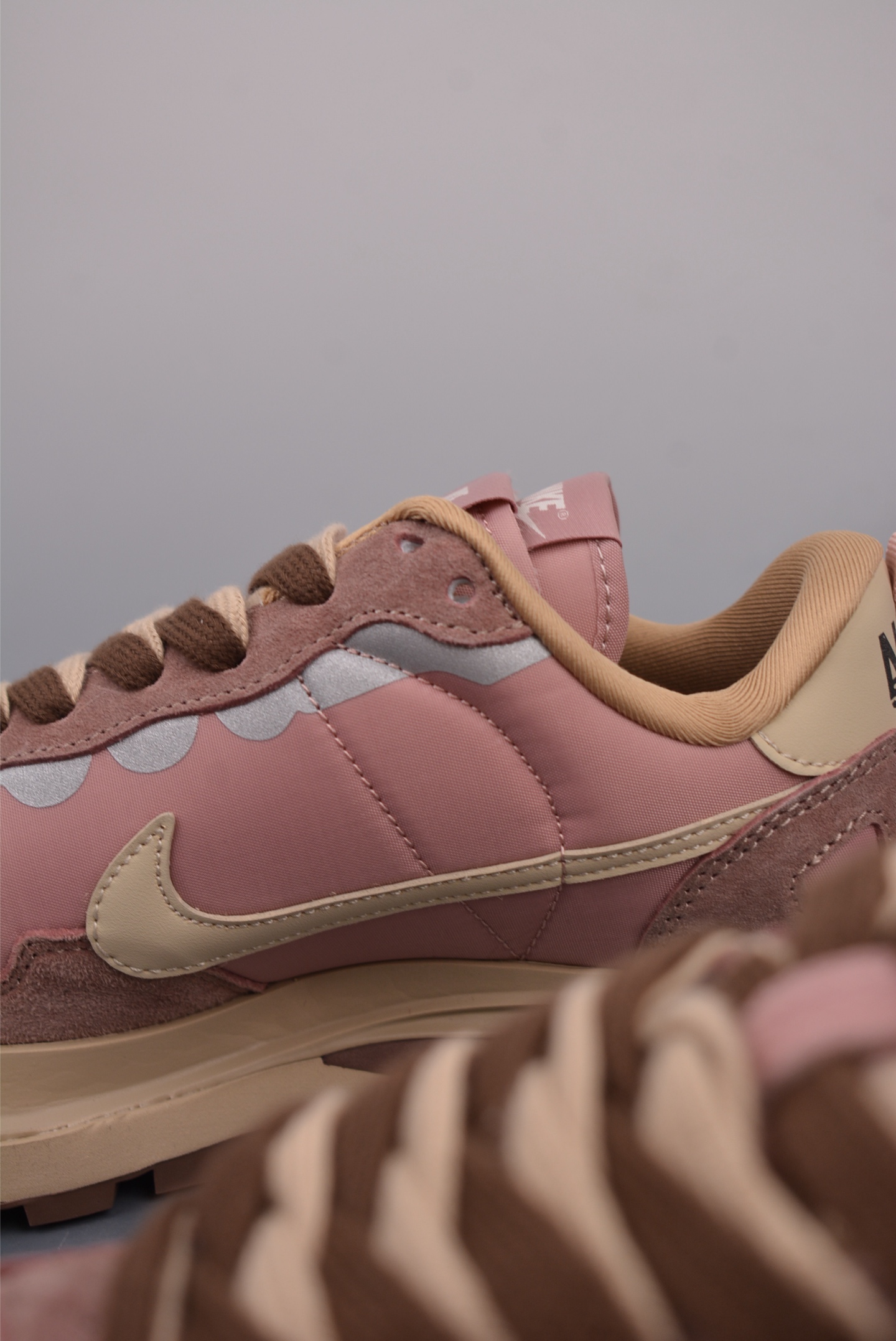 260  Sacai x NIKE VAPORWAFFLE  联名解构走秀款  DD1875-301