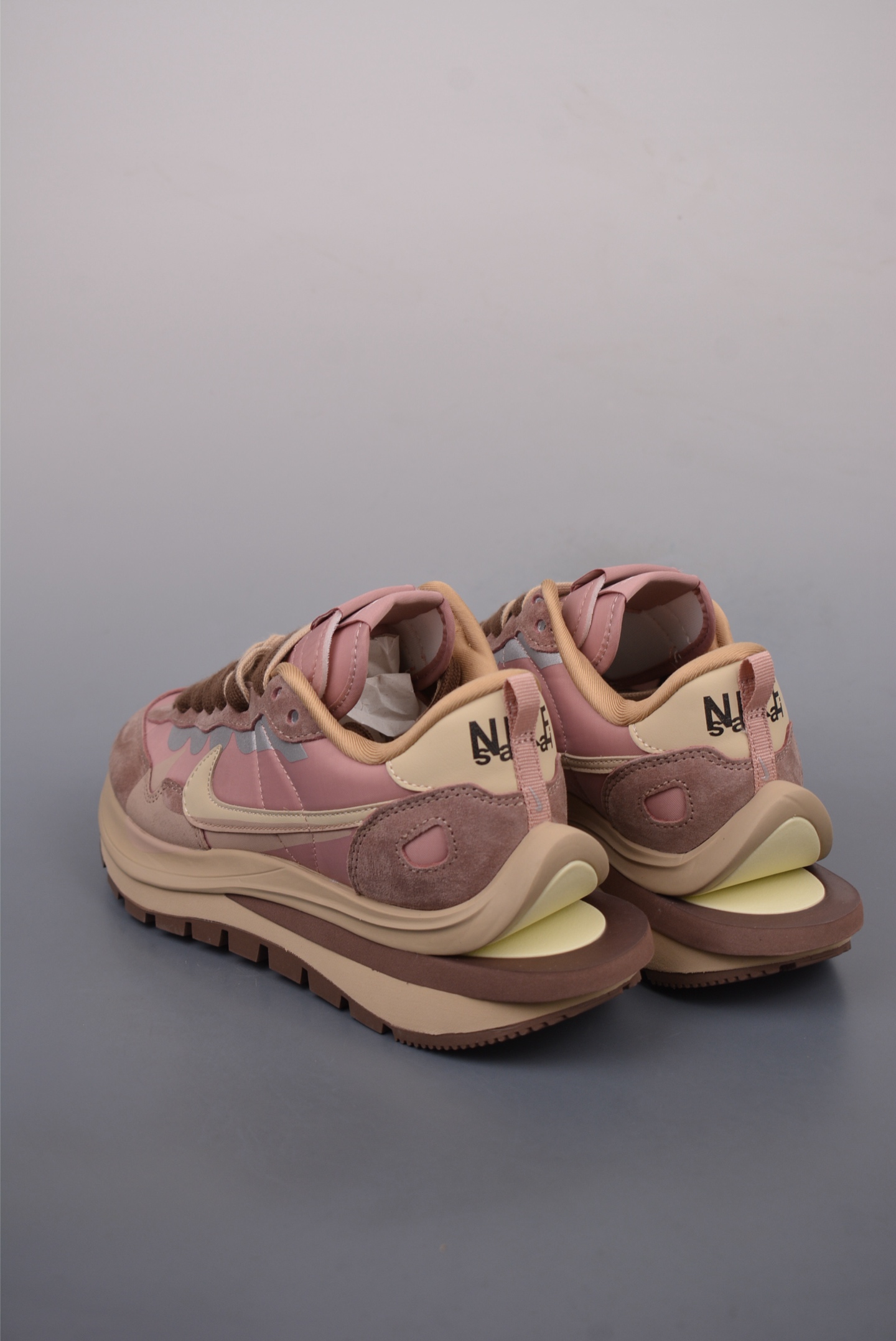 260  Sacai x NIKE VAPORWAFFLE  联名解构走秀款  DD1875-301