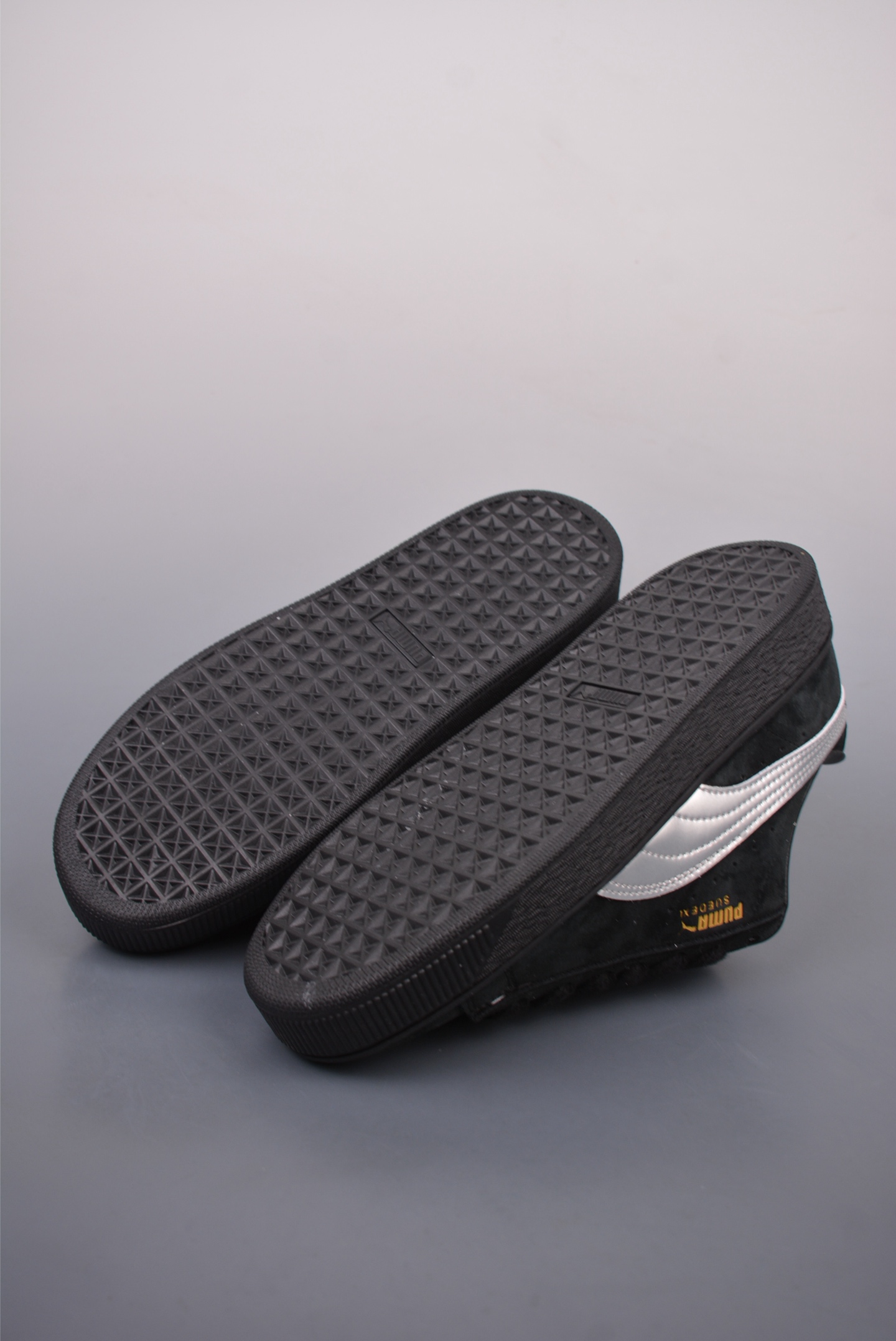 180  PUMA Suede XL 充正版本 轻便防滑低帮板鞋   401413-013