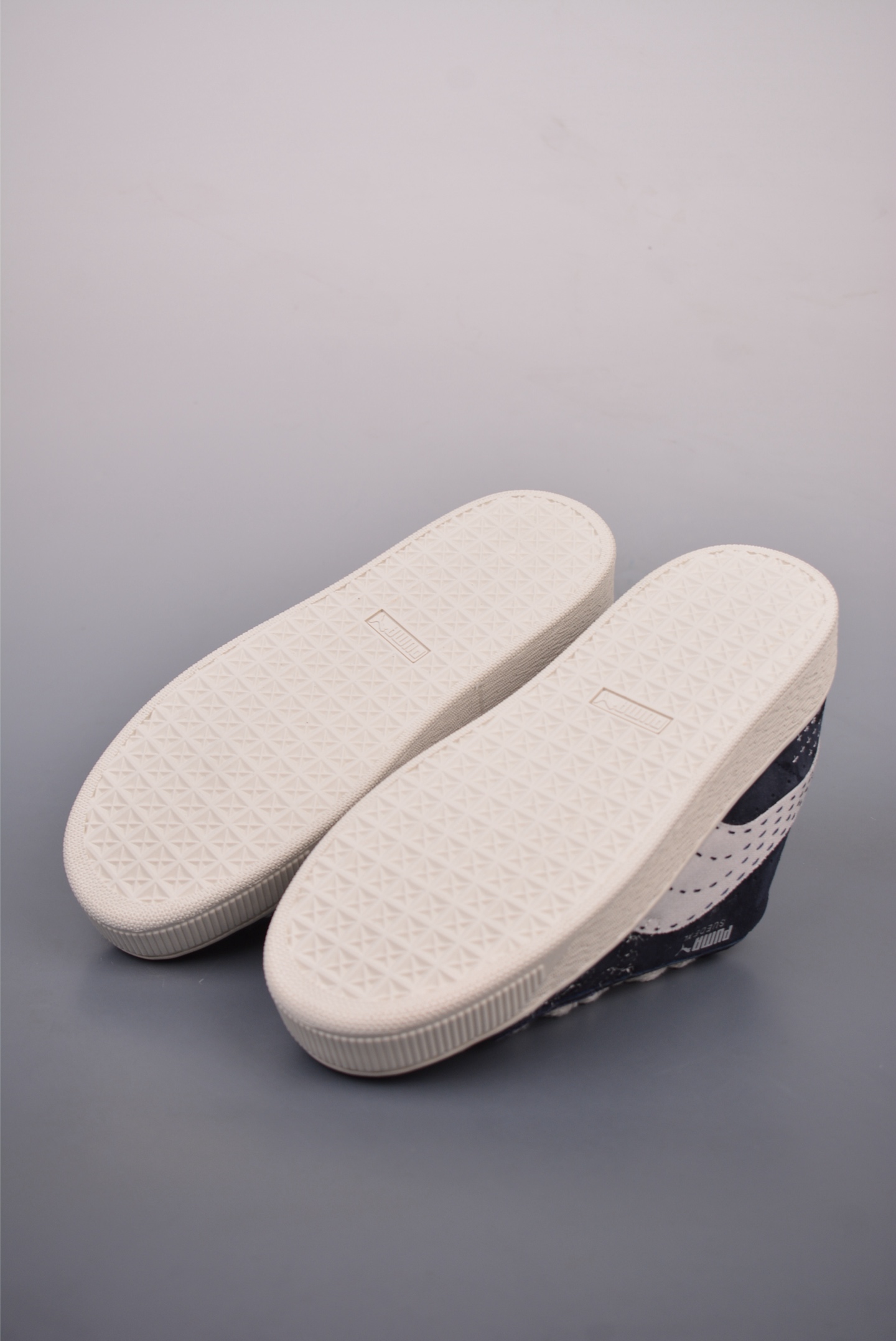 180  PUMA Suede XL 充正版本 轻便防滑低帮板鞋  395777-013
