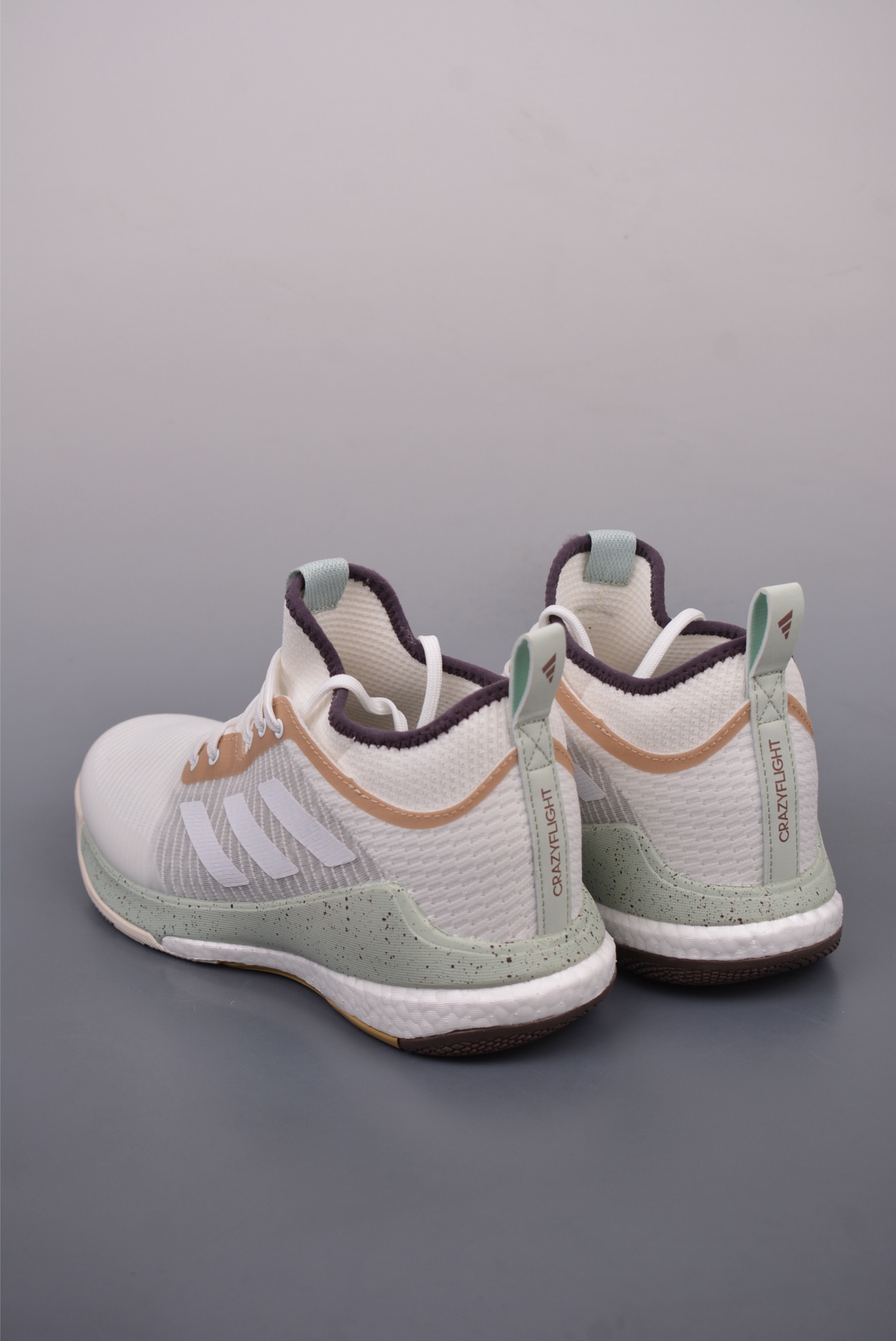 240  ADIDAS CRAZYFLIGHT MID 运动鞋 记忆回弹BOOST真爆大底 运动排球鞋   GX1258