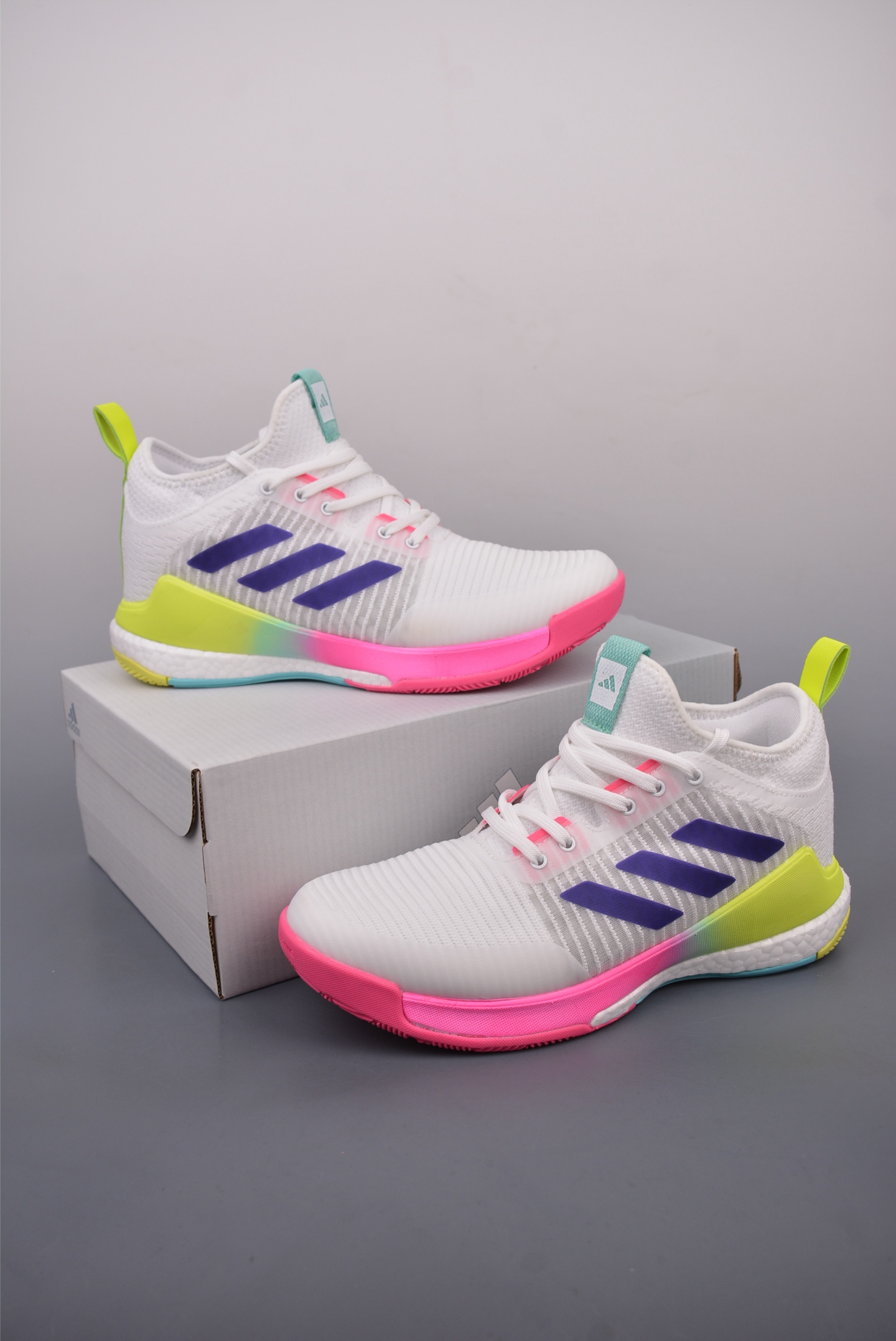240  ADIDAS CRAZYFLIGHT MID 运动鞋 记忆回弹BOOST真爆大底 运动排球鞋      HP3337