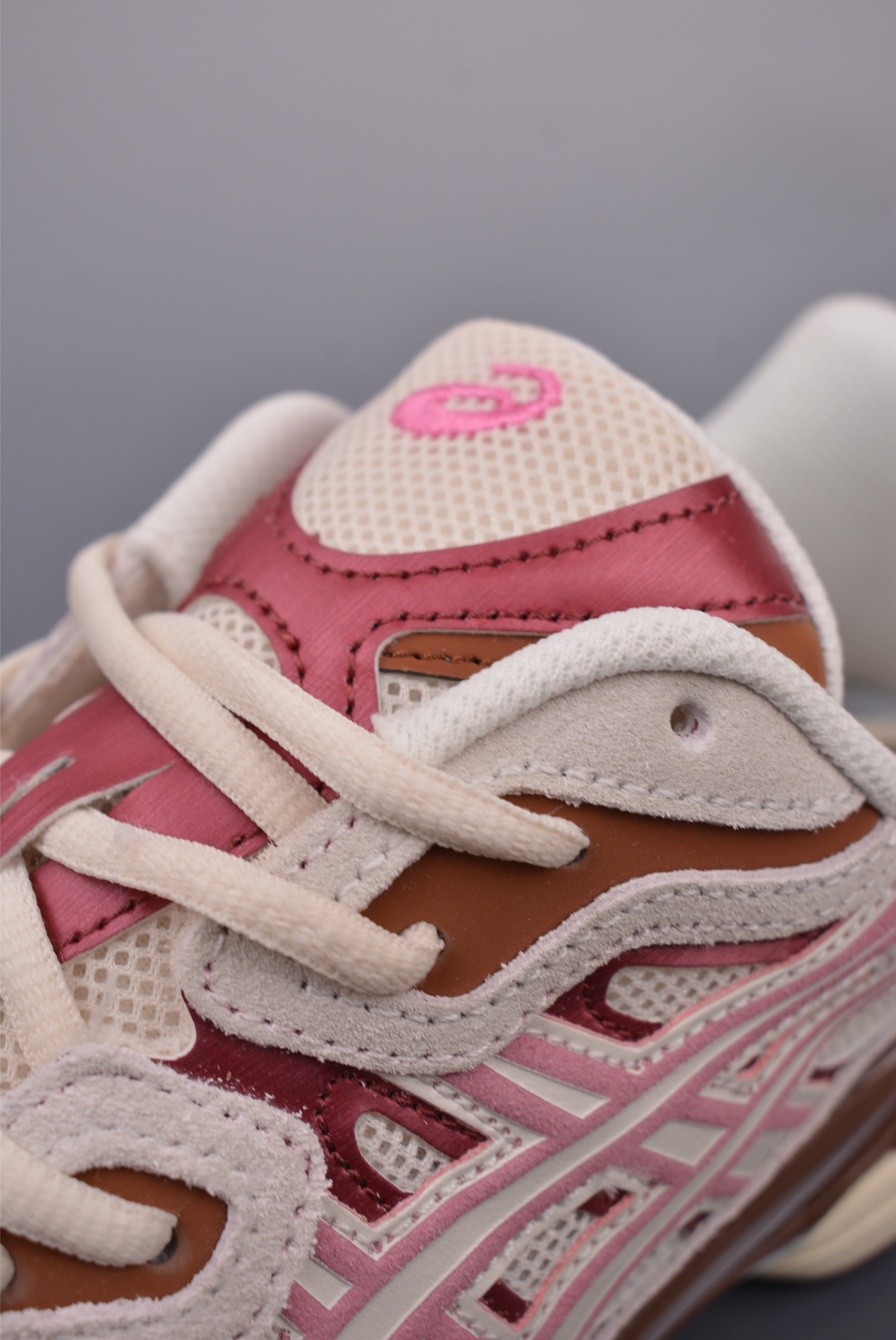 200  Asics Gel-NYC 纯原版本 亚瑟士运动休闲透气专业跑鞋  1203A788-100