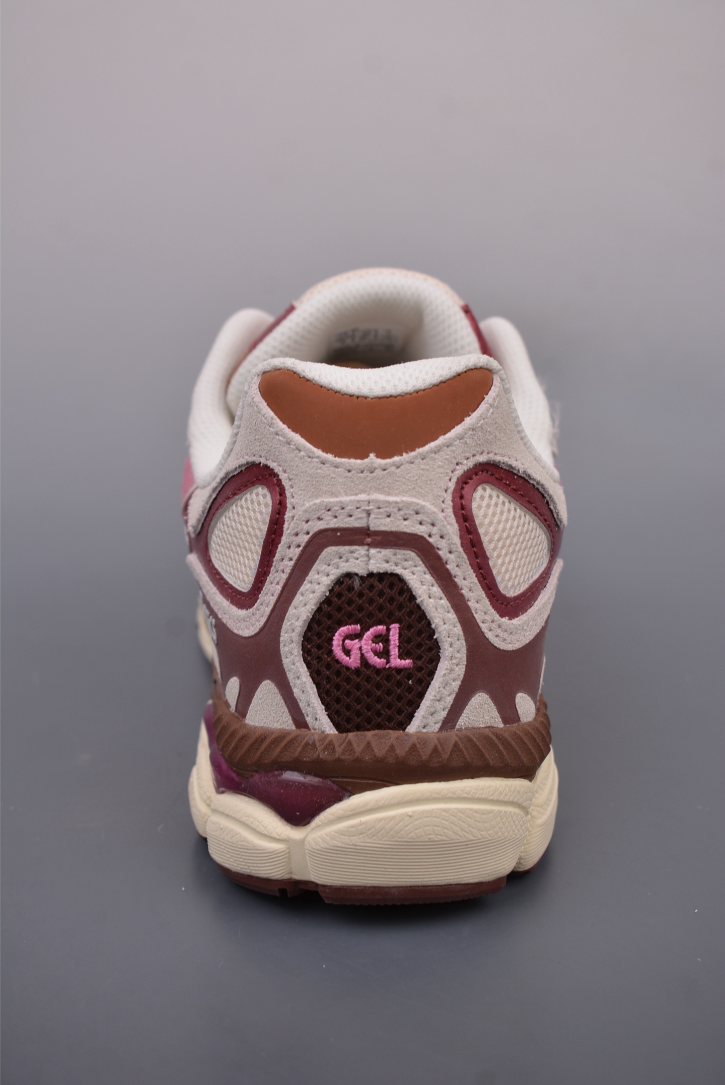 200  Asics Gel-NYC 纯原版本 亚瑟士运动休闲透气专业跑鞋  1203A788-100