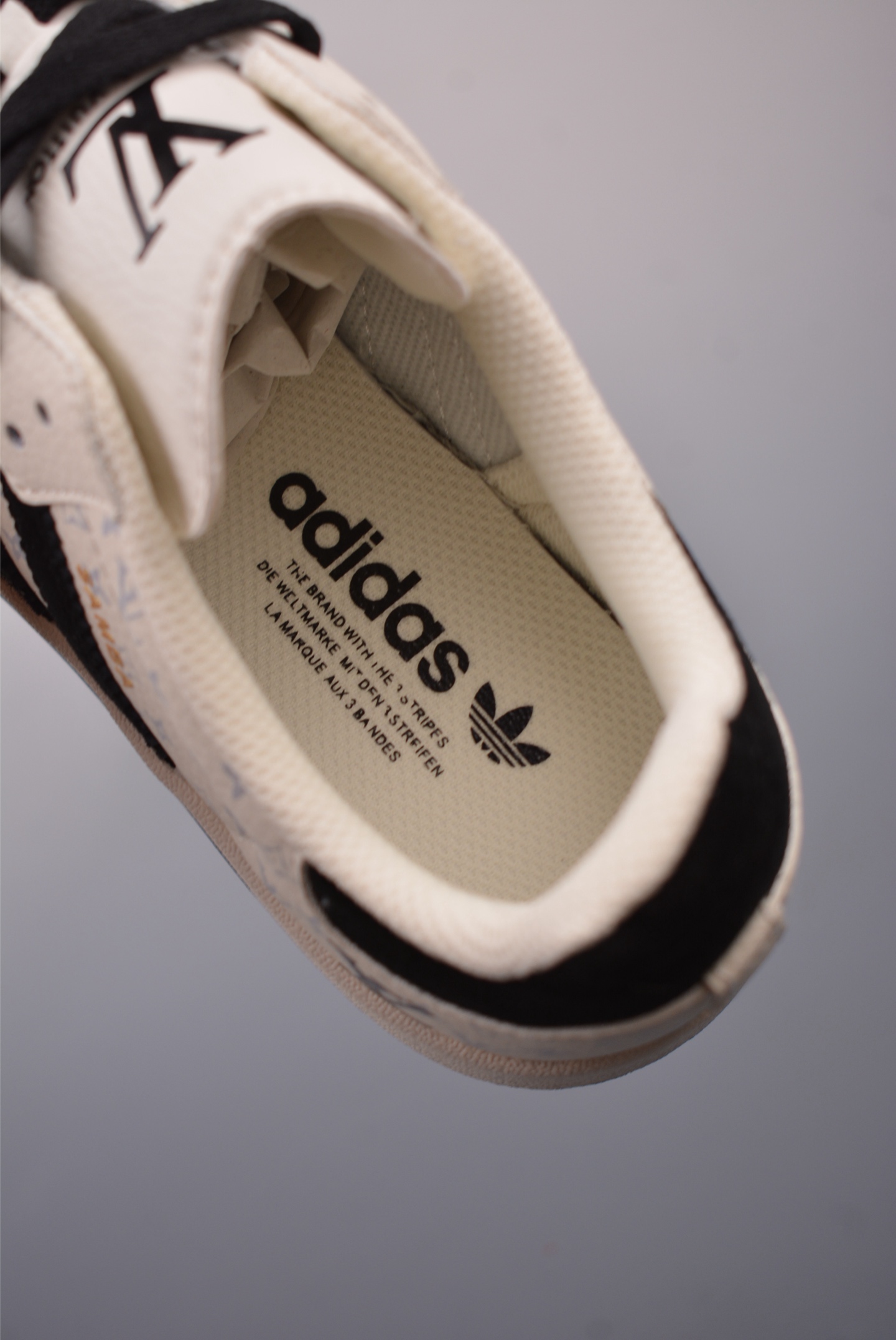 220  adidas Originals Gazelle INdoor  三叶草休闲防滑耐磨低帮板鞋  LJ990133