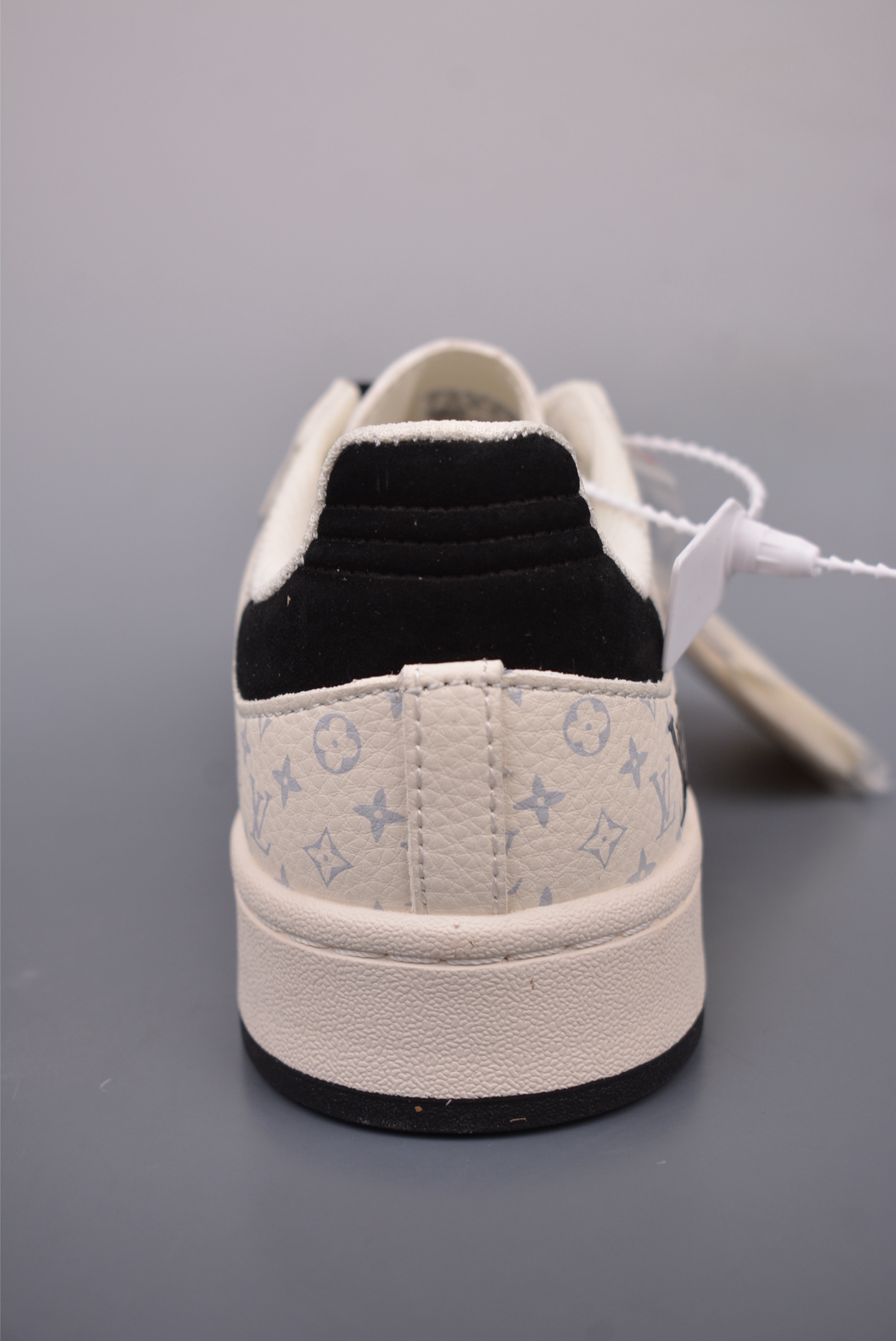 220  adidas Originals Gazelle INdoor  三叶草休闲防滑耐磨低帮板鞋  LJ990133