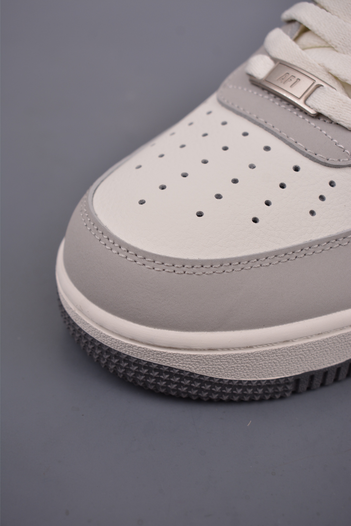 260  Nike Air Force 1 Low 斯图西联名  KY8899-107