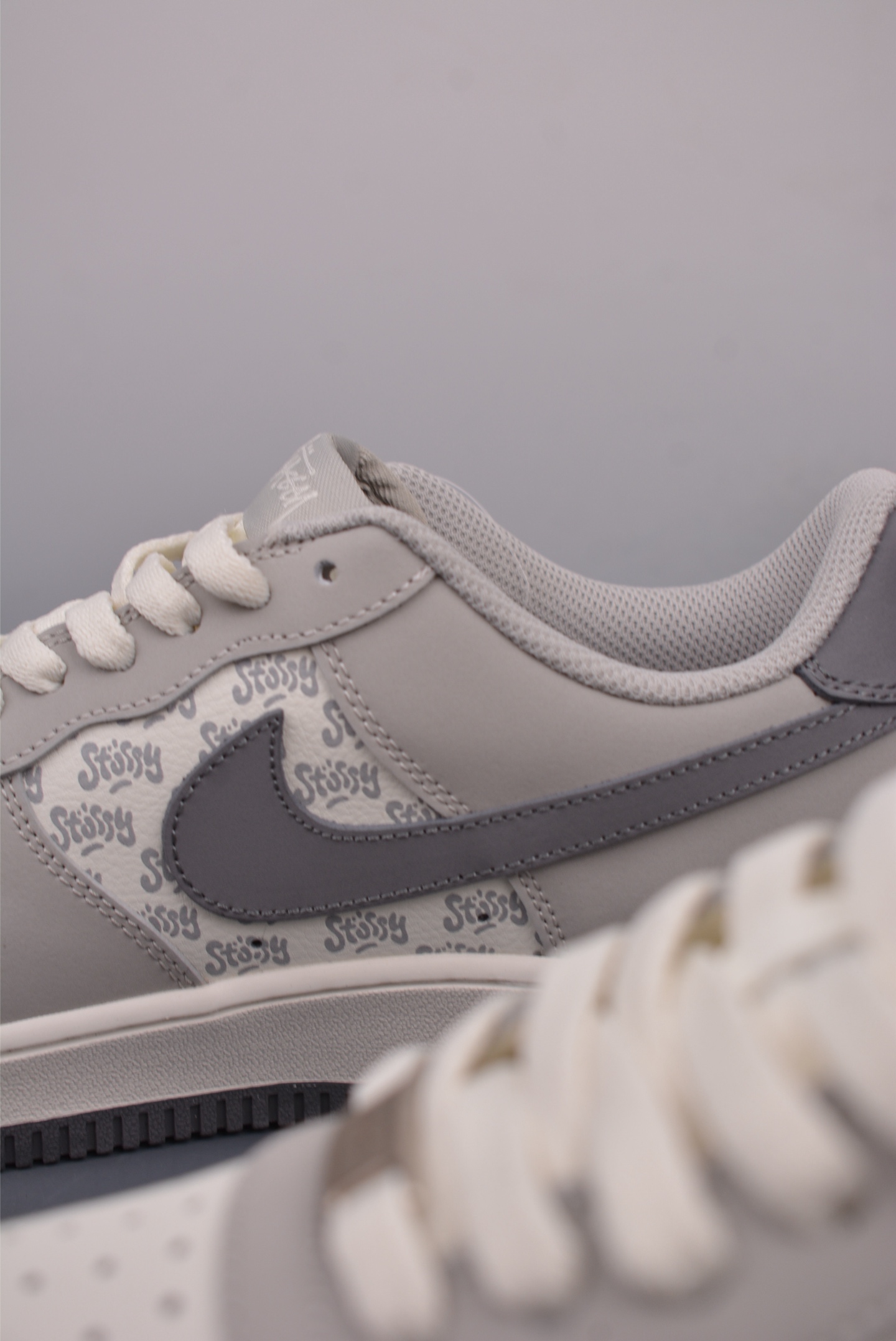260  Nike Air Force 1 Low 斯图西联名  KY8899-107