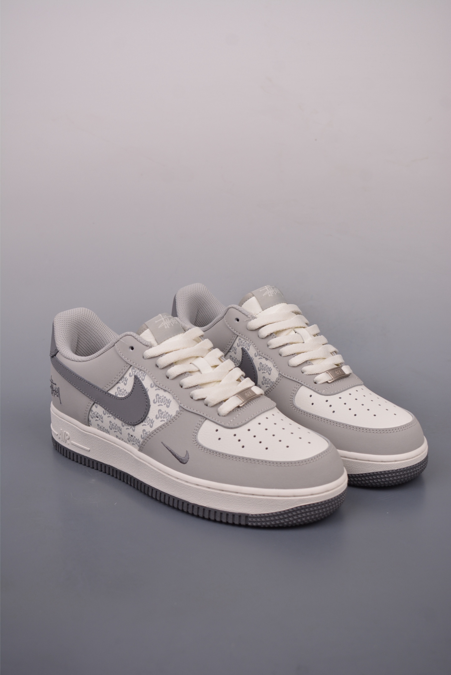 260  Nike Air Force 1 Low 斯图西联名  KY8899-107