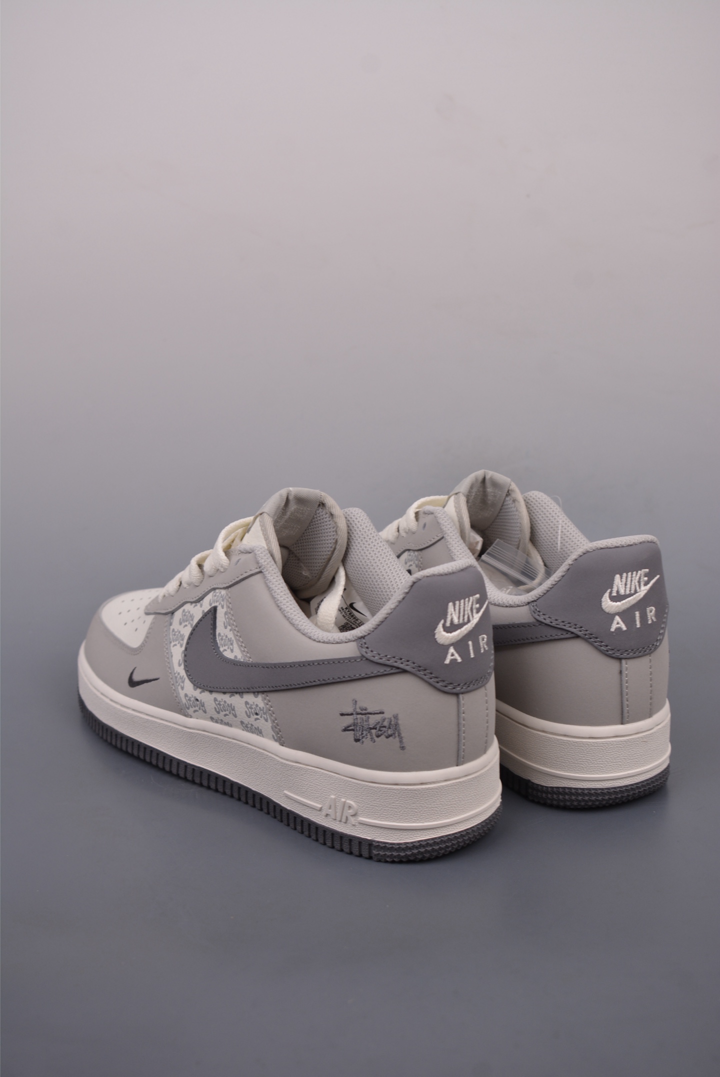 260  Nike Air Force 1 Low 斯图西联名  KY8899-107