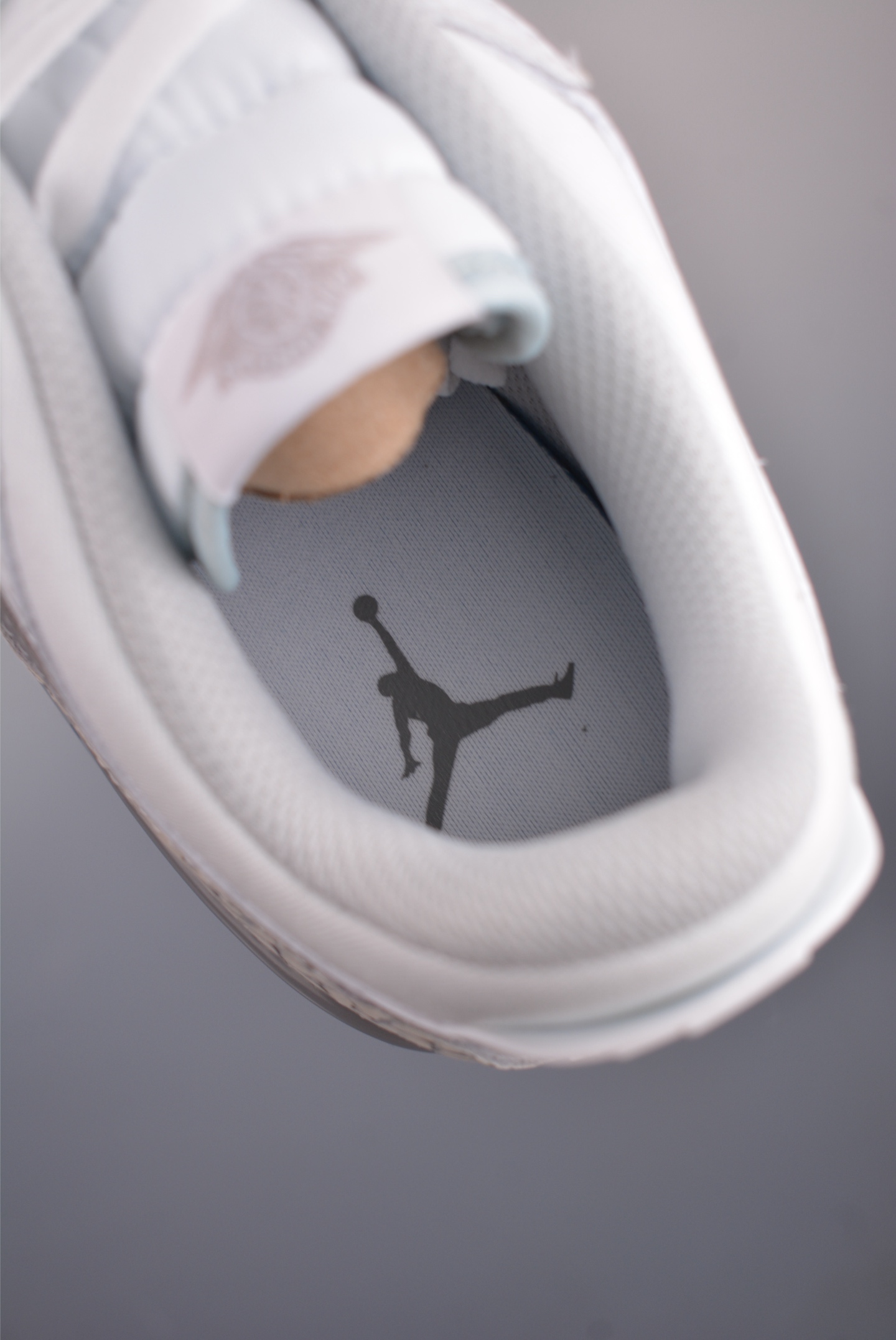260  Air Jordan Legacy 312 ”嘟嘴熊猫” 星之禾  特殊手绘  FV8115-101