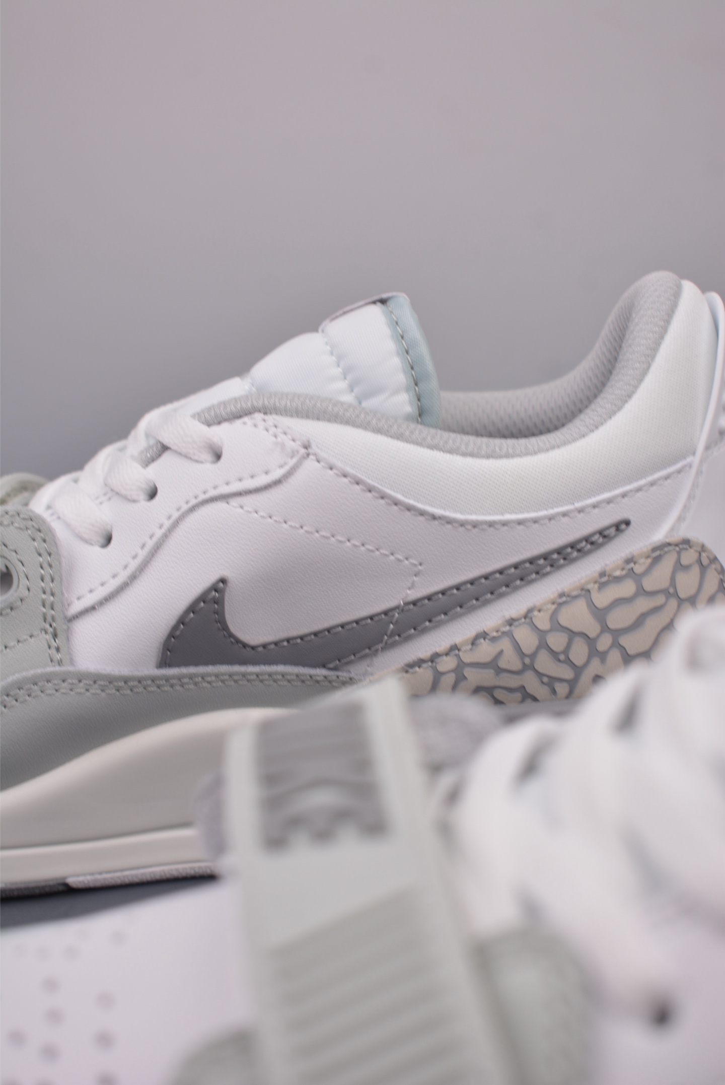 260  Air Jordan Legacy 312 ”嘟嘴熊猫” 星之禾  特殊手绘  FV8115-101