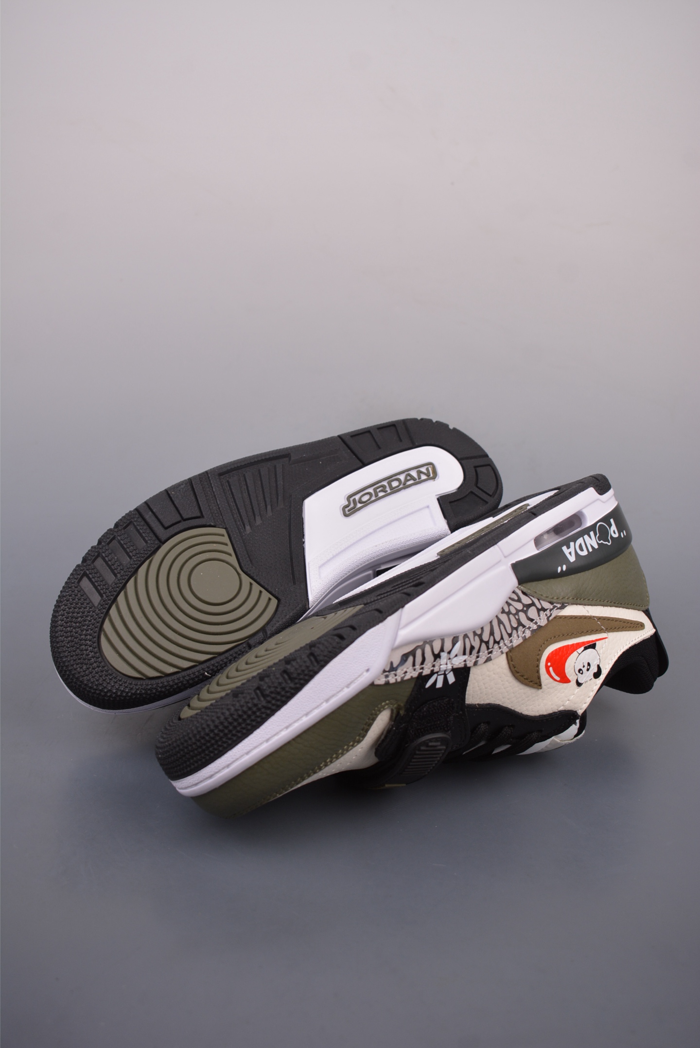 260  Air Jordan Legacy 312 ”嘟嘴熊猫” 星之禾  特殊手绘   CD7069-120