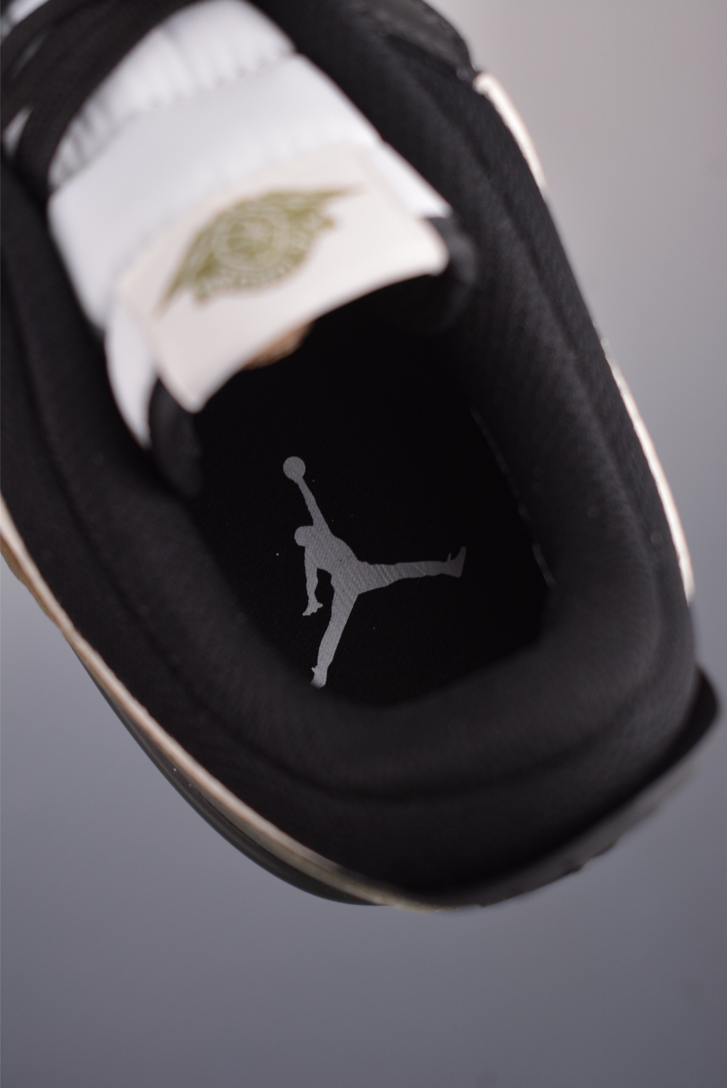 260  Air Jordan Legacy 312 ”嘟嘴熊猫” 星之禾  特殊手绘   CD7069-120