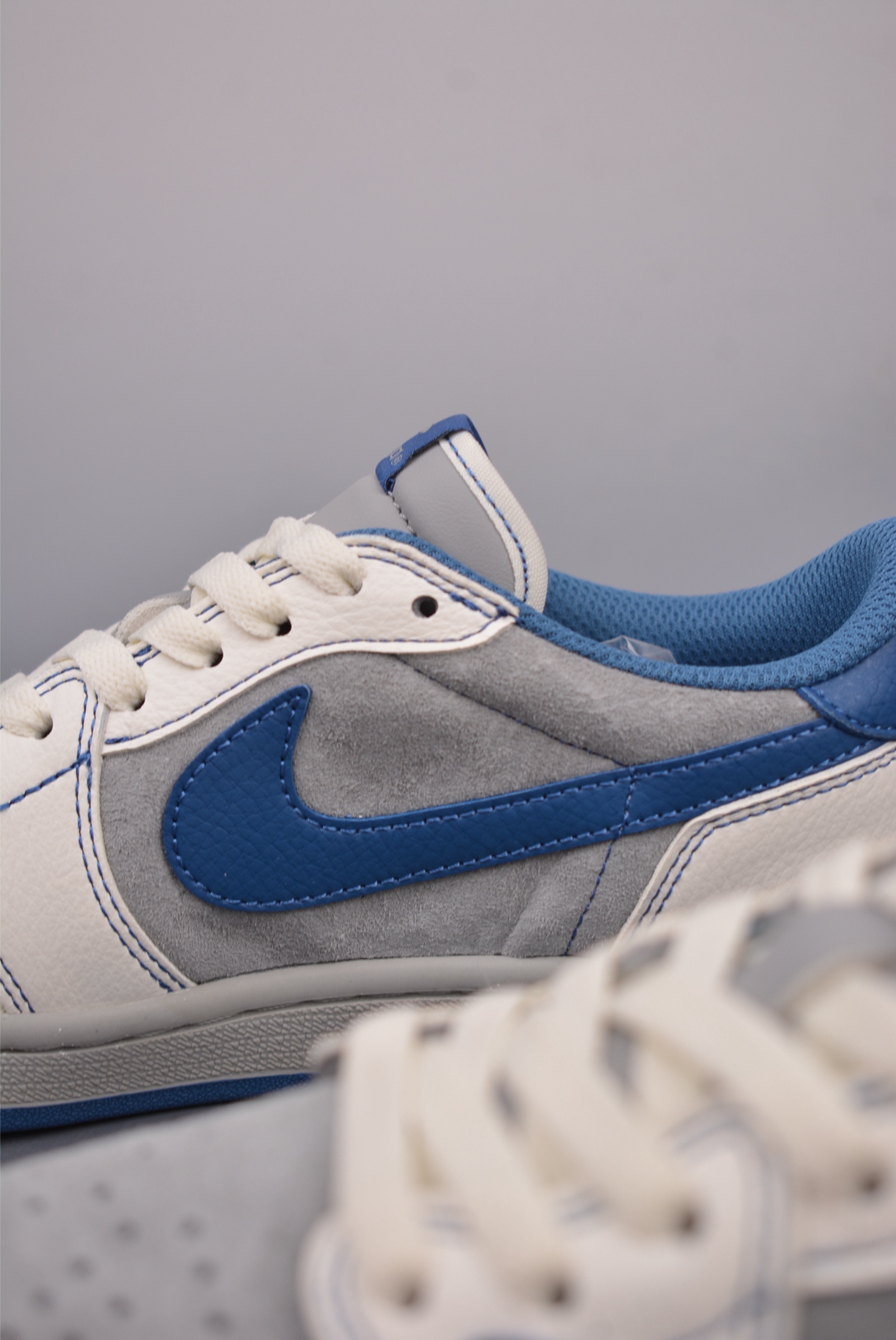 280  Fragment x Travis Scott x 新百伦 Air Jordan 1 Low 三方联名倒钩  XD1568-105