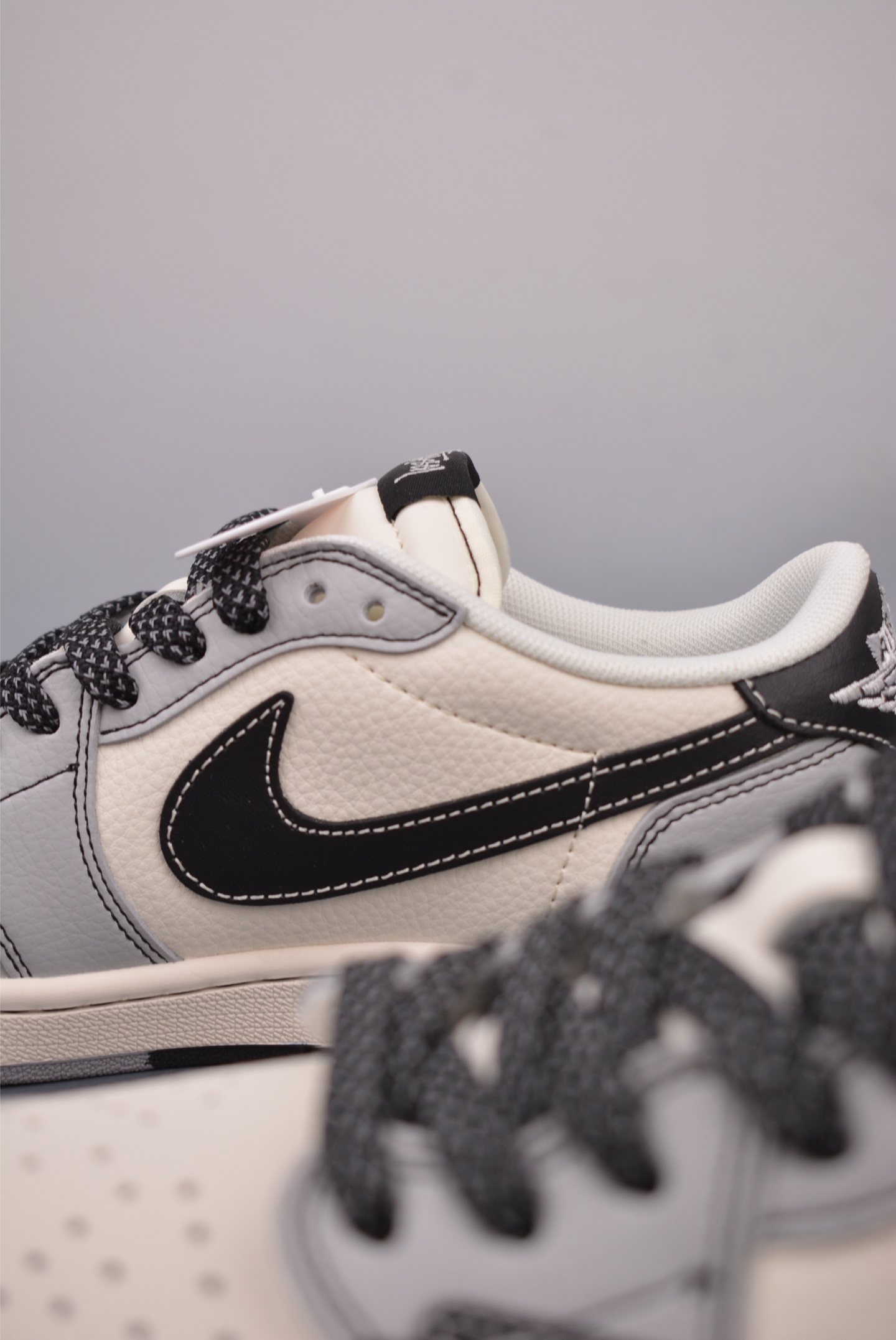 280  Fragment x Travis Scott x 克罗心 Air Jordan 1 Low 三方联名倒钩   JJ2508-550