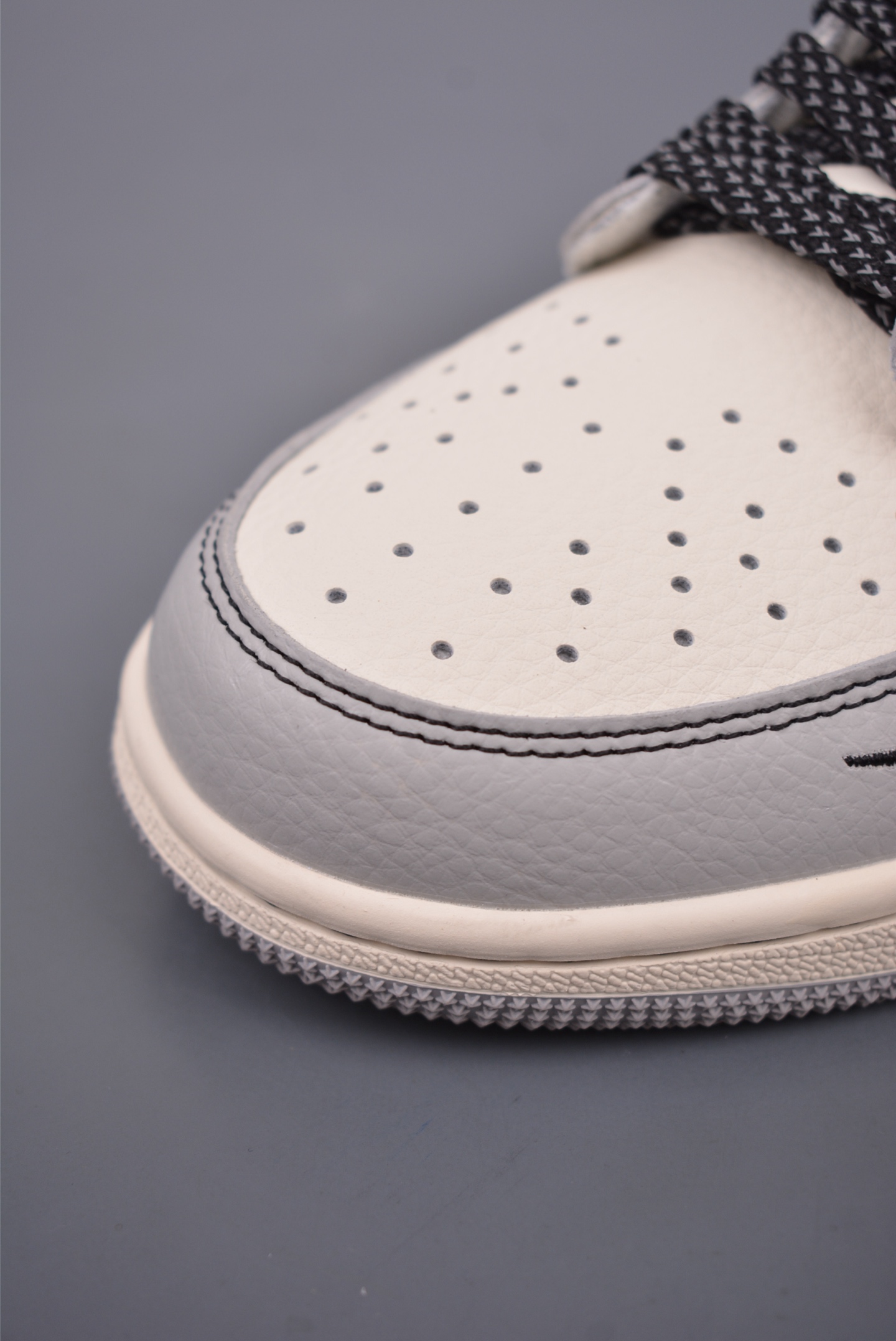 280  Fragment x Travis Scott x 克罗心 Air Jordan 1 Low 三方联名倒钩   JJ2508-550