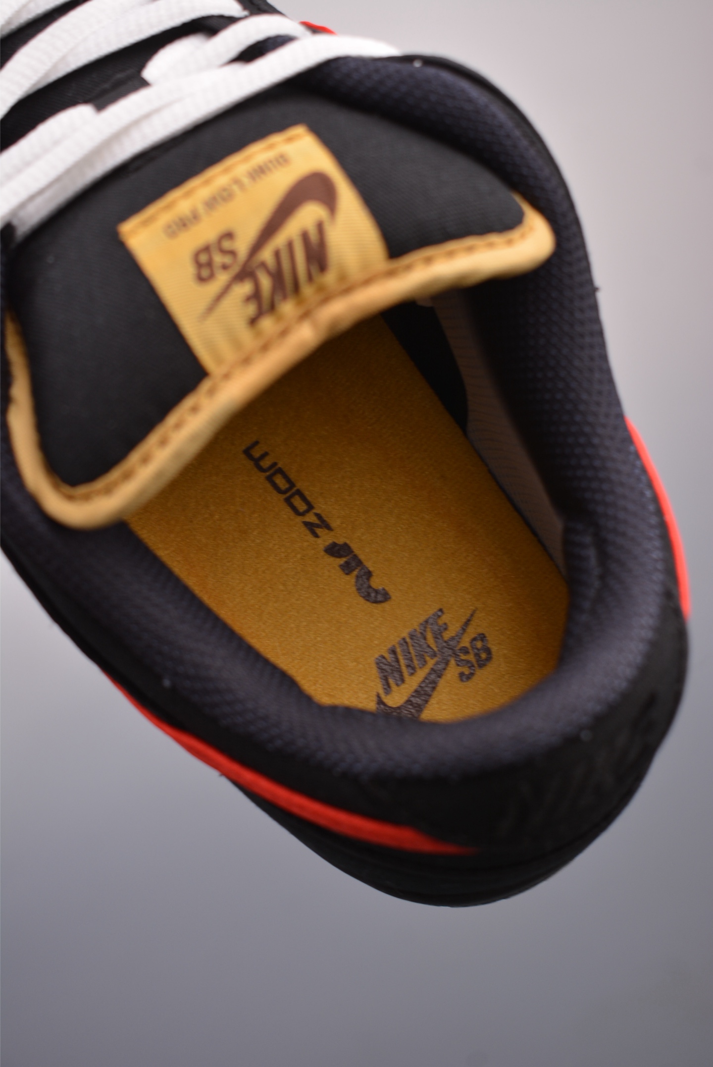 220  Nike SB Dunk Low 黑红黄帆布 解构抽绳鞋带  FN5880-001