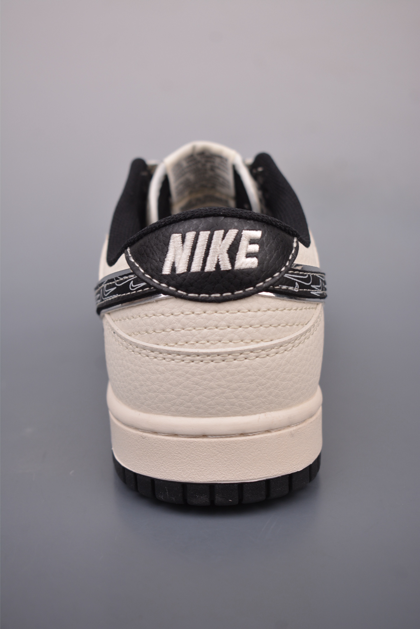 260  Nike SB Dunk Low 黑8联名 解构抽绳鞋带  SD6868-105