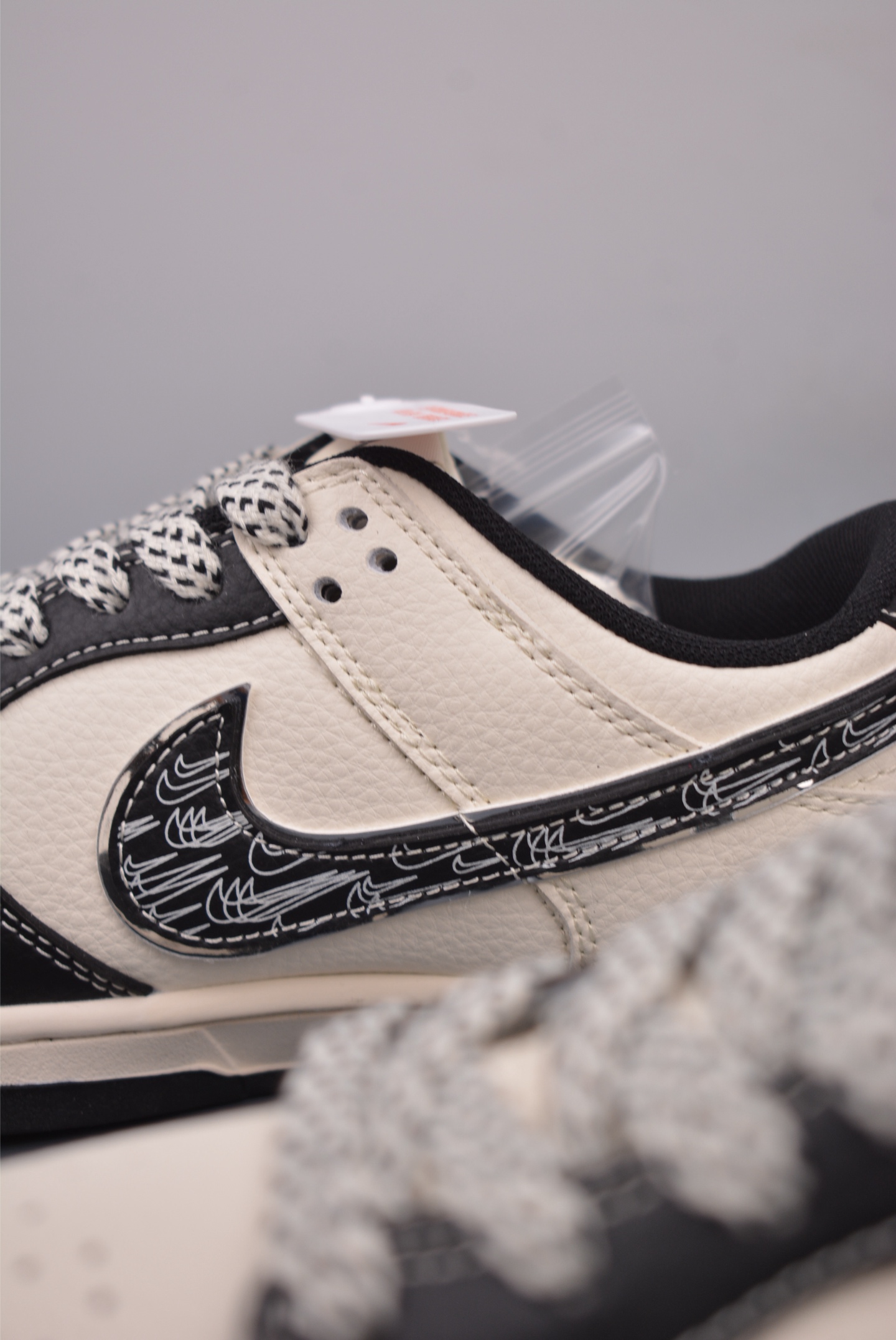260  Nike SB Dunk Low 黑8联名 解构抽绳鞋带  SD6868-105