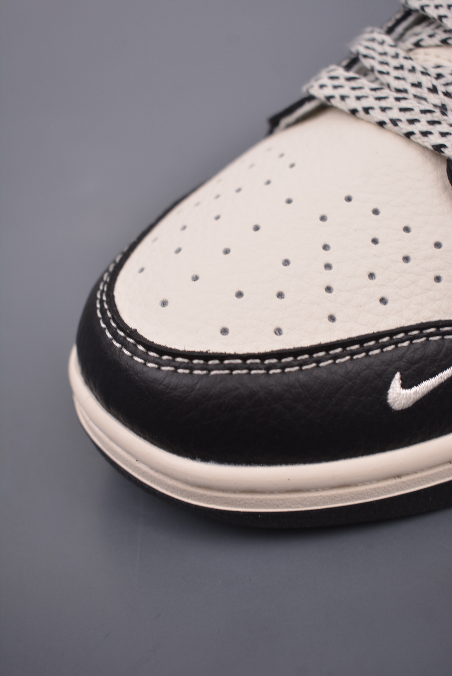 260  Nike SB Dunk Low 黑8联名 解构抽绳鞋带  SD6868-105
