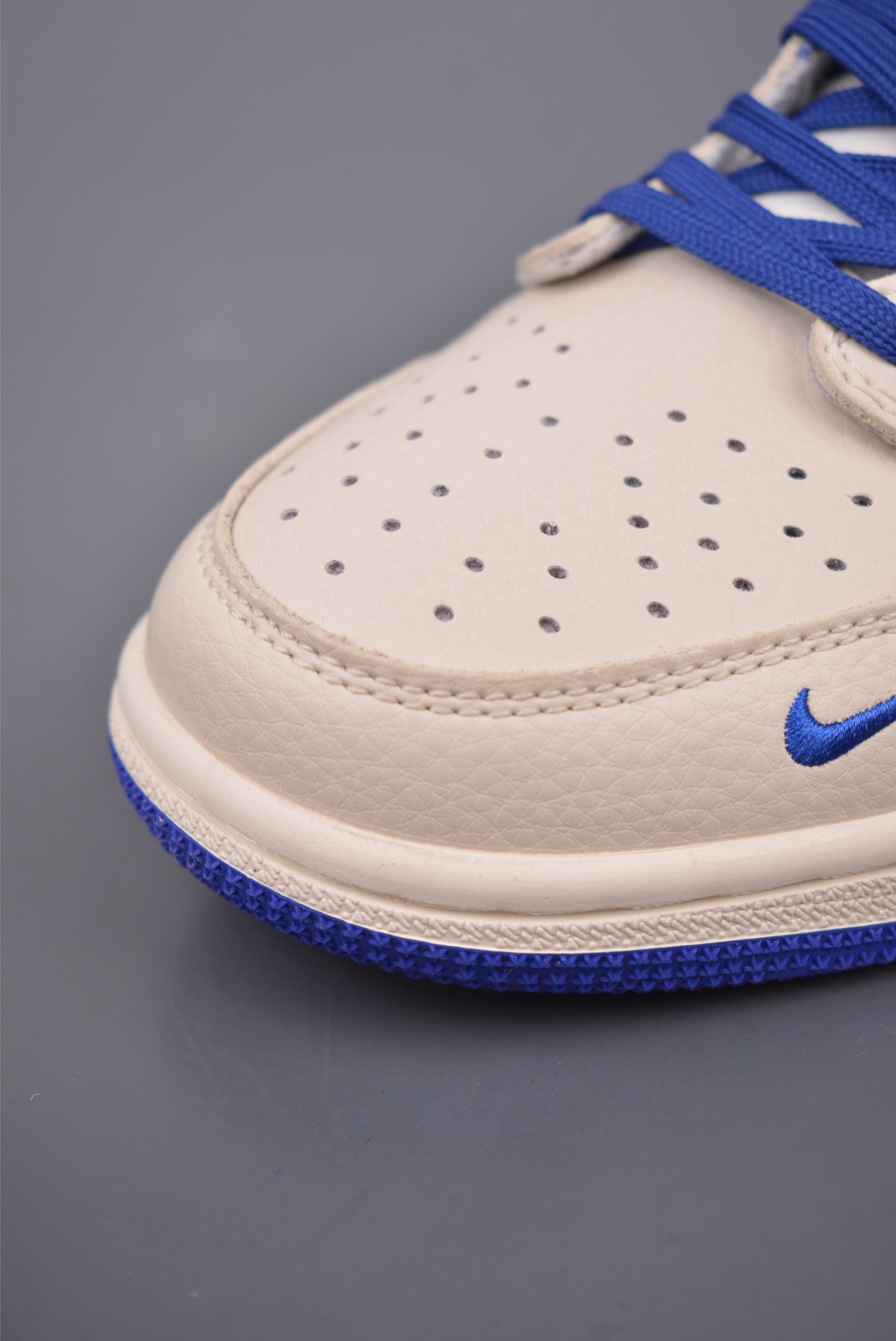 280  Fragment x Travis Scott  Air Jordan 1 Low 三方联名倒钩   LD2025-007