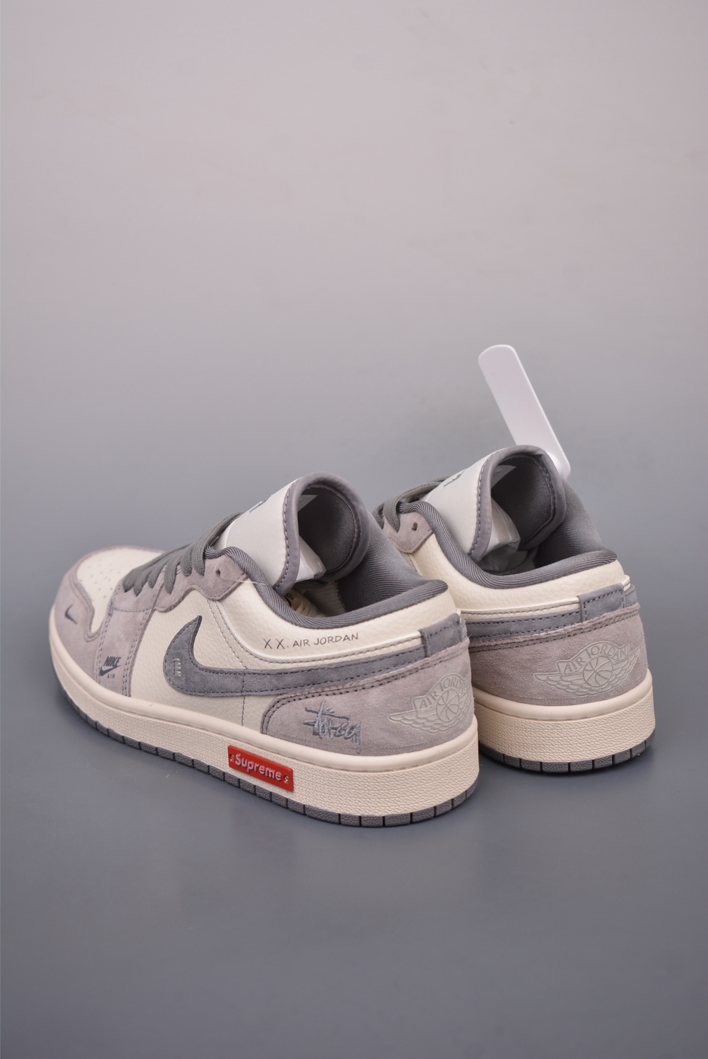 280  Nike Jordan Air Jordan 1 Supreme联名  SJ9950-053