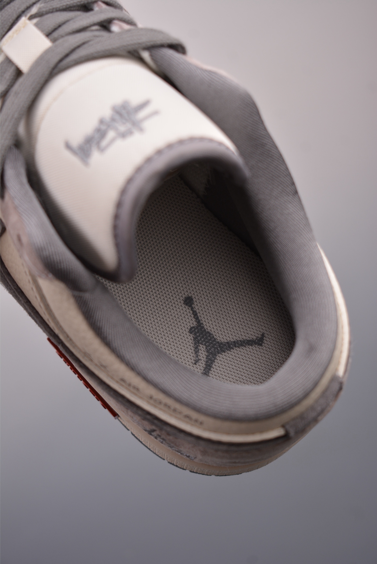 280  Nike Jordan Air Jordan 1 Supreme联名  SJ9950-053