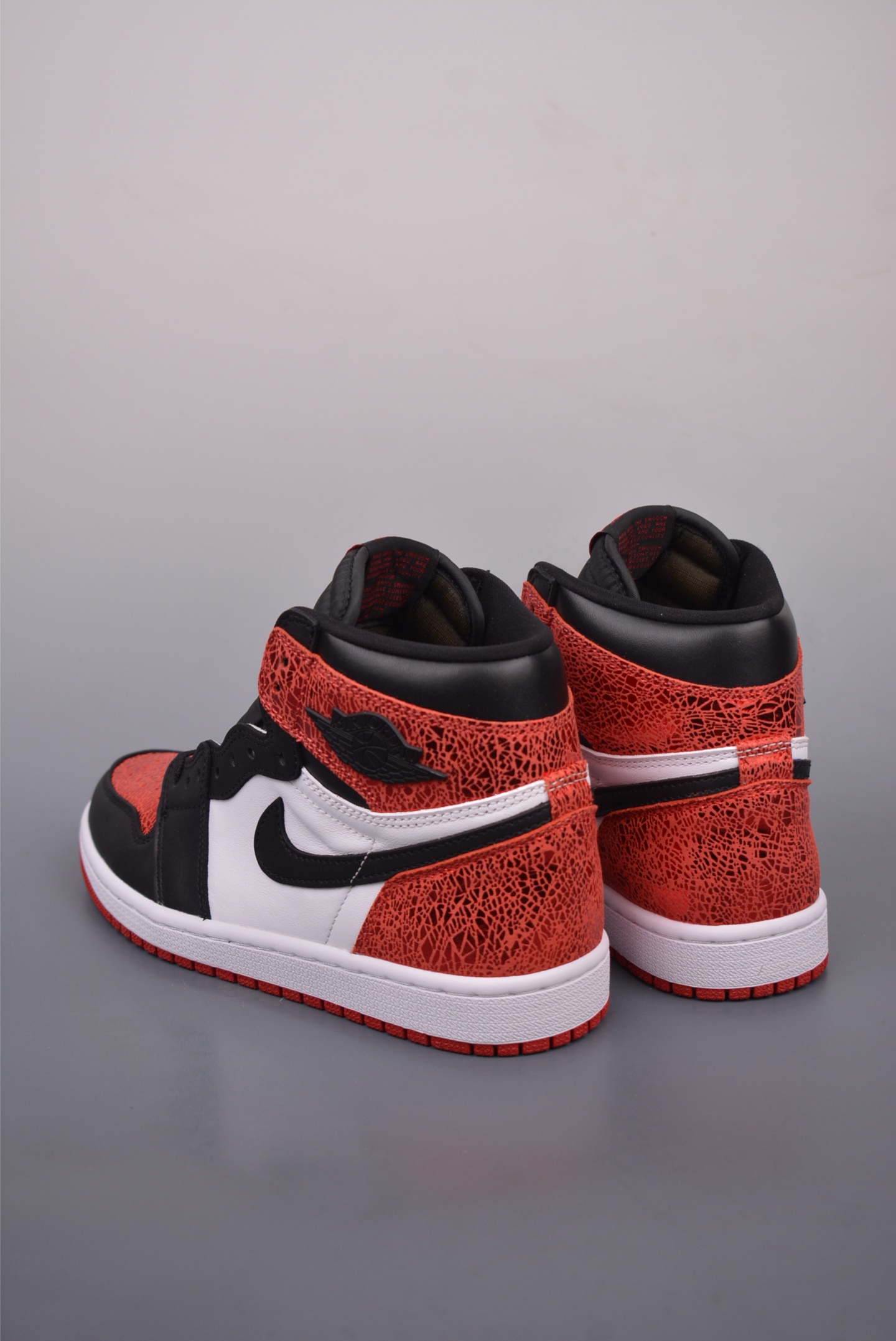 260  Jordan Air Jordan 1 High OG  爆裂纹黑红 FD2596-602