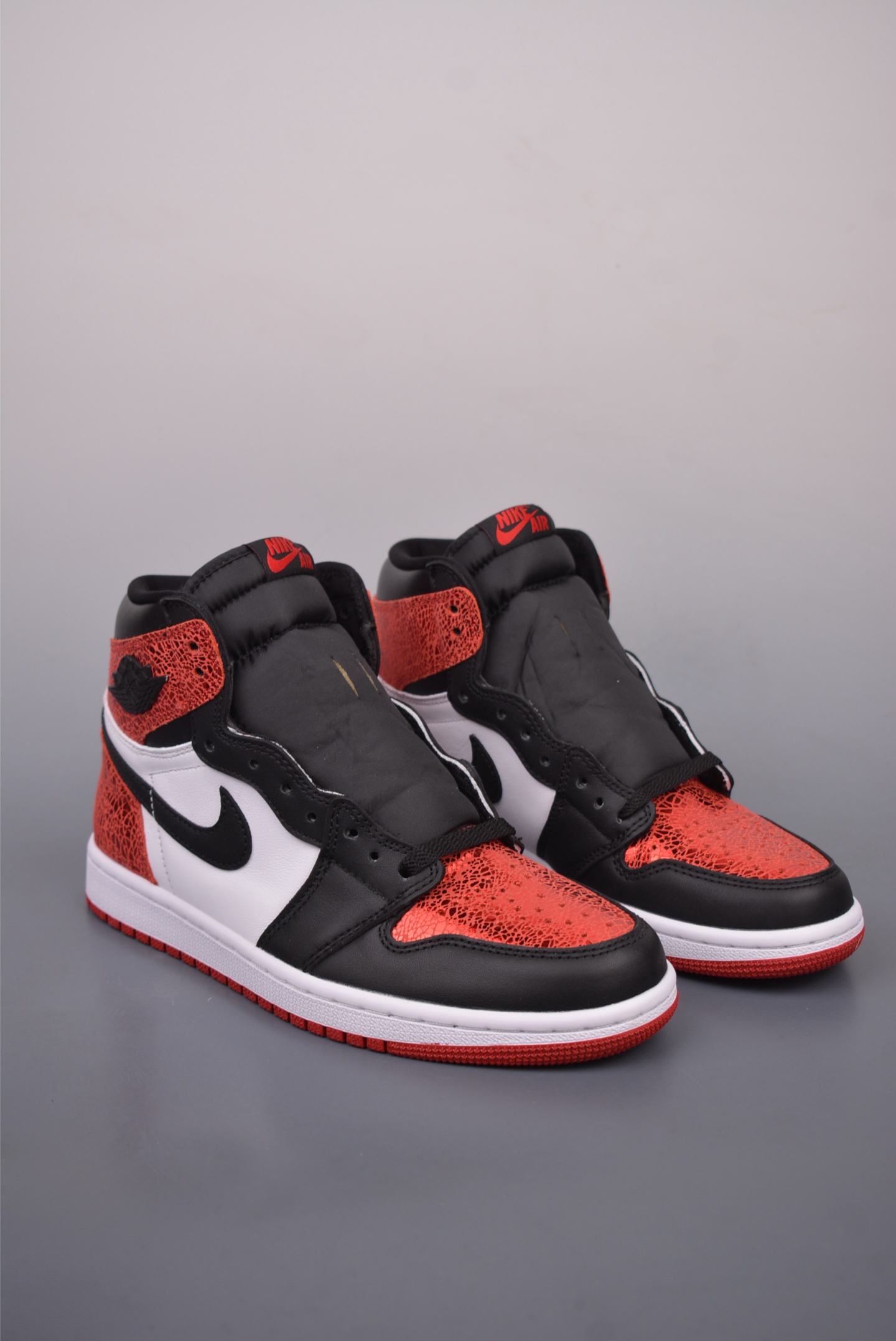 260  Jordan Air Jordan 1 High OG  爆裂纹黑红 FD2596-602
