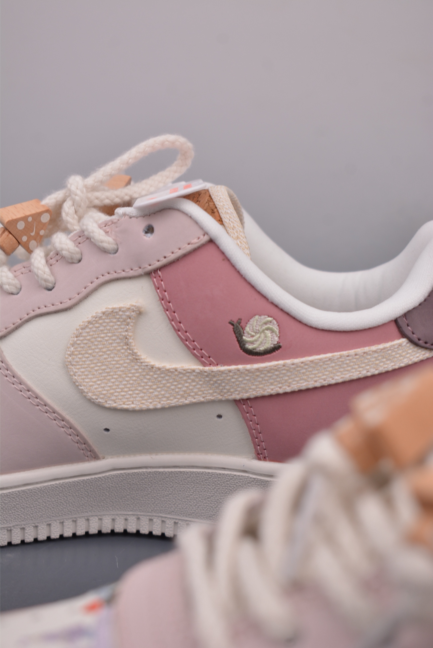 160  Nike Air Force 1 Low 樱桃粉 IB8874-111