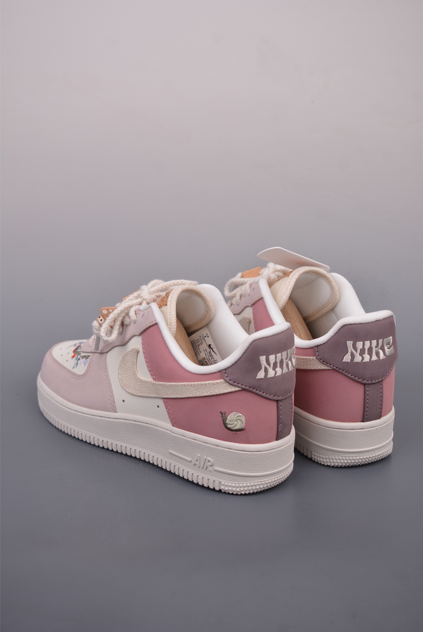 160  Nike Air Force 1 Low 樱桃粉 IB8874-111