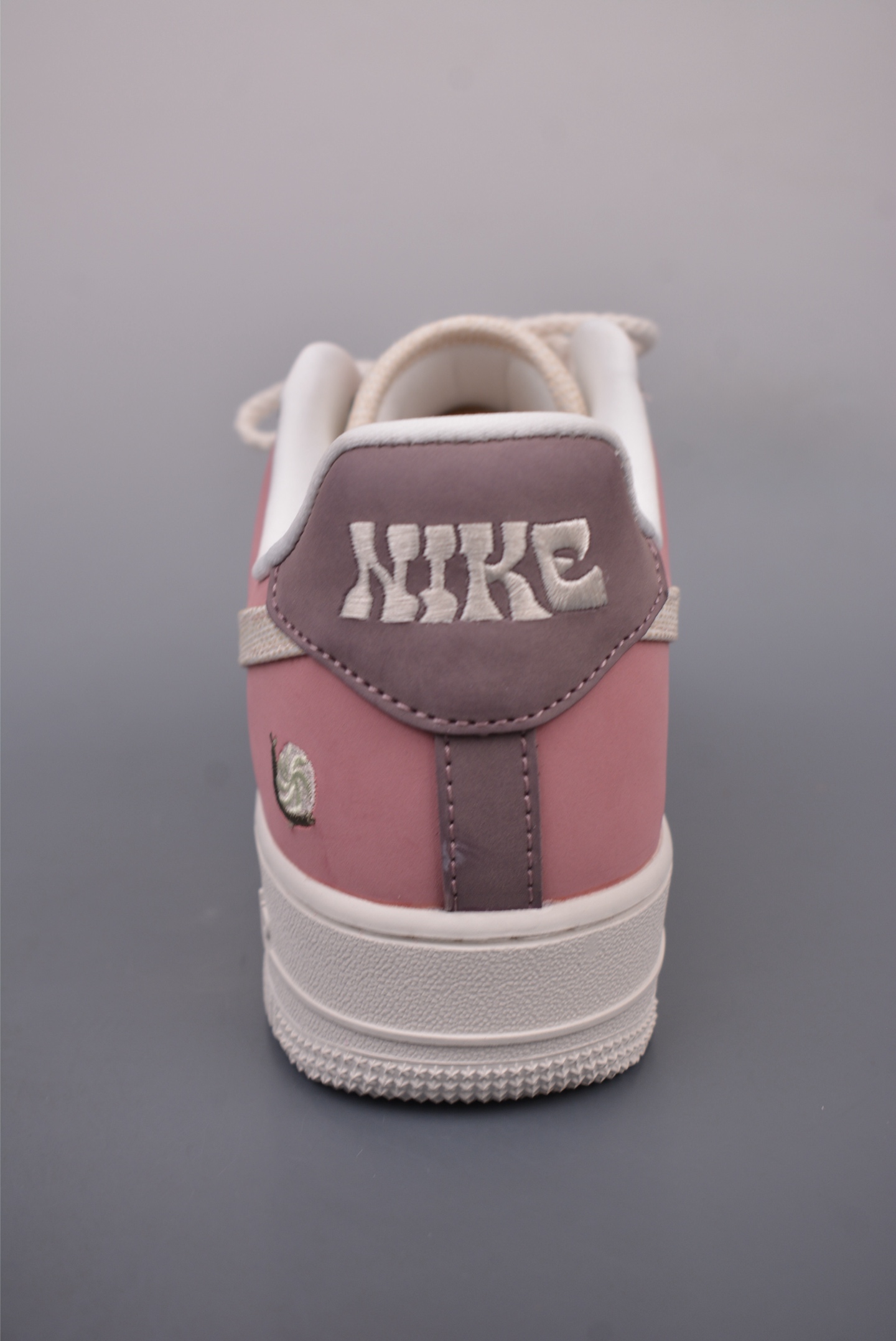160  Nike Air Force 1 Low 樱桃粉 IB8874-111